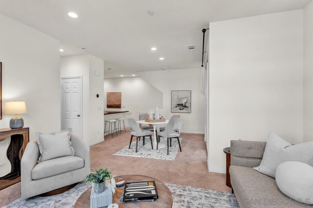 Detail Gallery Image 13 of 34 For 2822  Juniper Berry St, Spring Valley,  CA 91977 - 3 Beds | 3/1 Baths