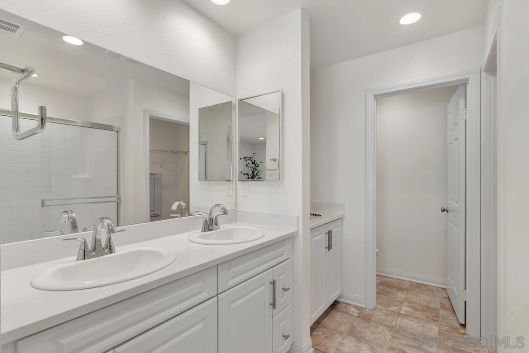 Detail Gallery Image 21 of 34 For 2822  Juniper Berry St, Spring Valley,  CA 91977 - 3 Beds | 3/1 Baths