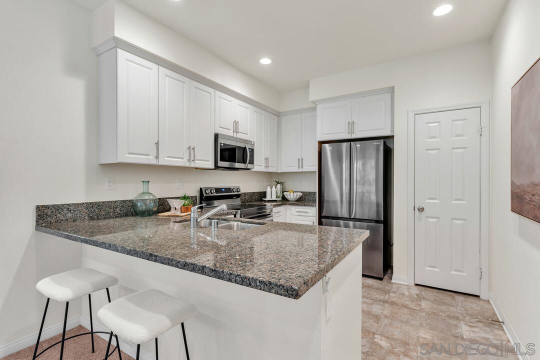 Detail Gallery Image 6 of 34 For 2822  Juniper Berry St, Spring Valley,  CA 91977 - 3 Beds | 3/1 Baths