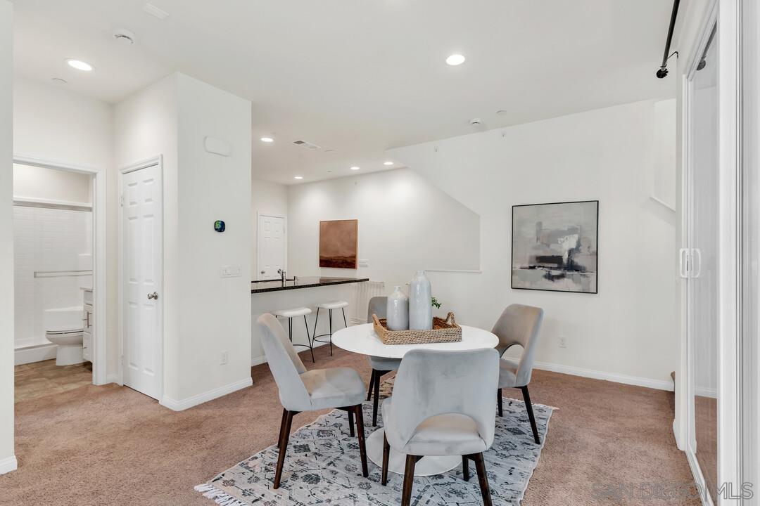 Detail Gallery Image 9 of 34 For 2822  Juniper Berry St, Spring Valley,  CA 91977 - 3 Beds | 3/1 Baths