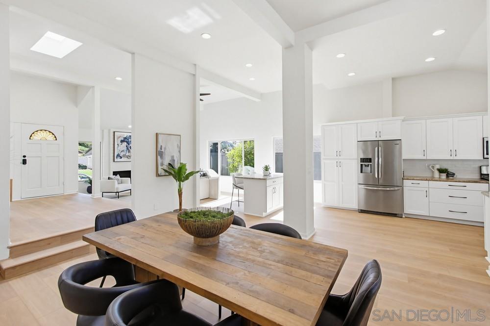 Detail Gallery Image 13 of 52 For 10260  Meadowview Dr, San Diego,  CA 92131 - 5 Beds | 2/1 Baths