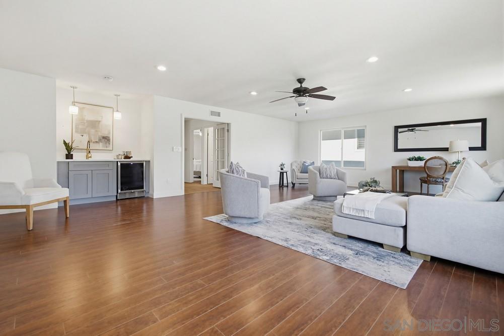 Detail Gallery Image 17 of 52 For 10260  Meadowview Dr, San Diego,  CA 92131 - 5 Beds | 2/1 Baths