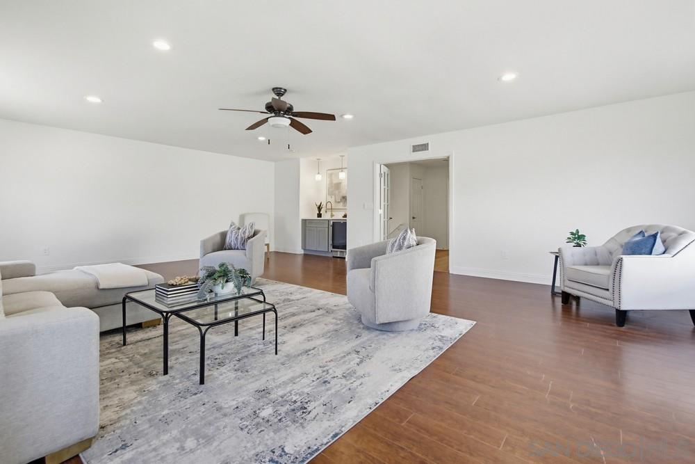 Detail Gallery Image 20 of 52 For 10260  Meadowview Dr, San Diego,  CA 92131 - 5 Beds | 2/1 Baths