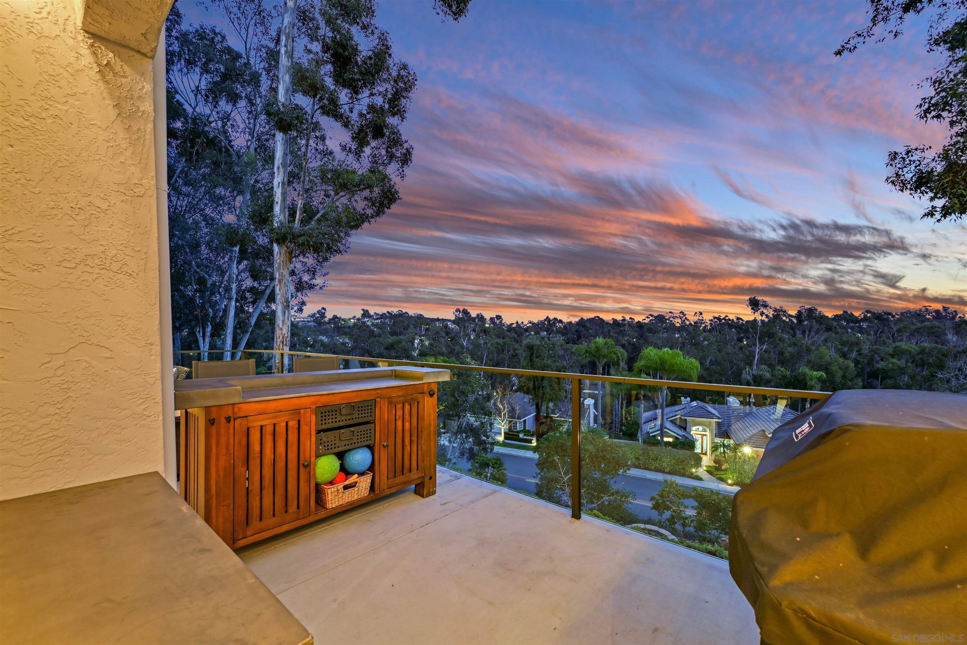 Detail Gallery Image 10 of 50 For 12294  Spruce Grove Pl, San Diego,  CA 92131 - 5 Beds | 3/1 Baths