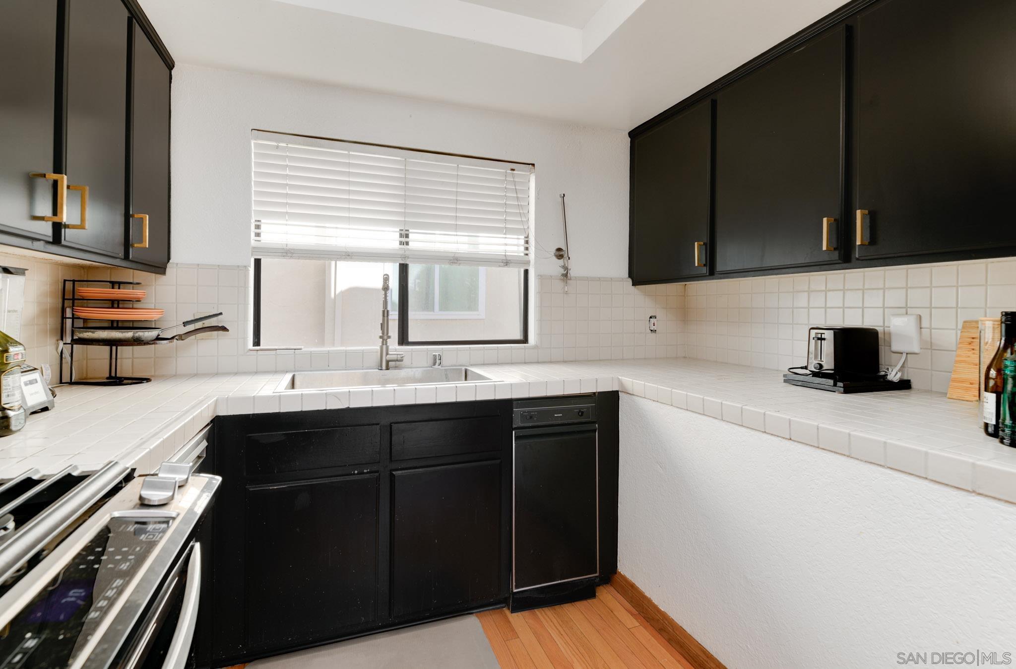 Detail Gallery Image 10 of 25 For 1927  Chicago St  #C,  San Diego,  CA 92110 - 2 Beds | 1/1 Baths