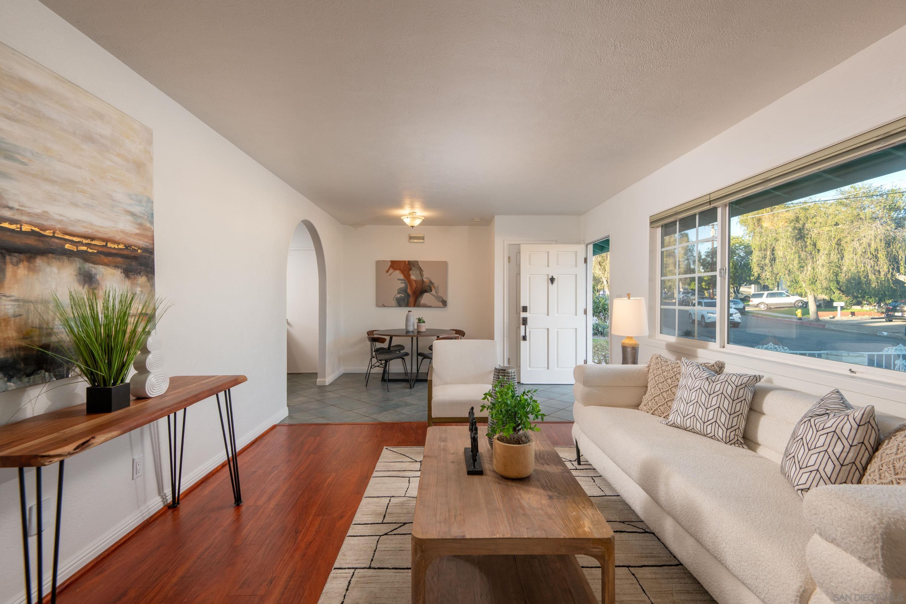 Detail Gallery Image 3 of 22 For 3710  Aragon Dr, San Diego,  CA 92115 - 3 Beds | 2 Baths