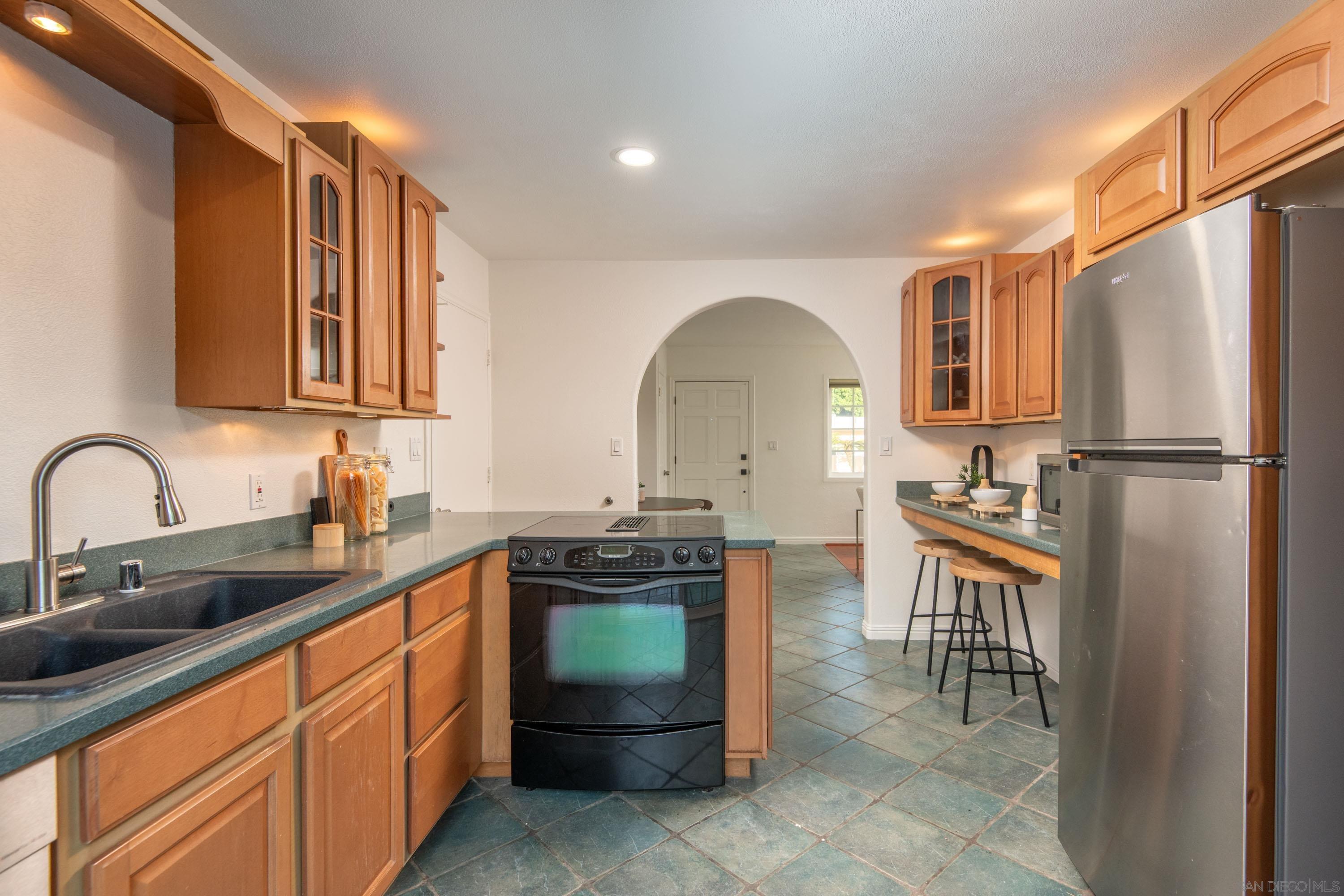 Detail Gallery Image 5 of 22 For 3710  Aragon Dr, San Diego,  CA 92115 - 3 Beds | 1 Baths