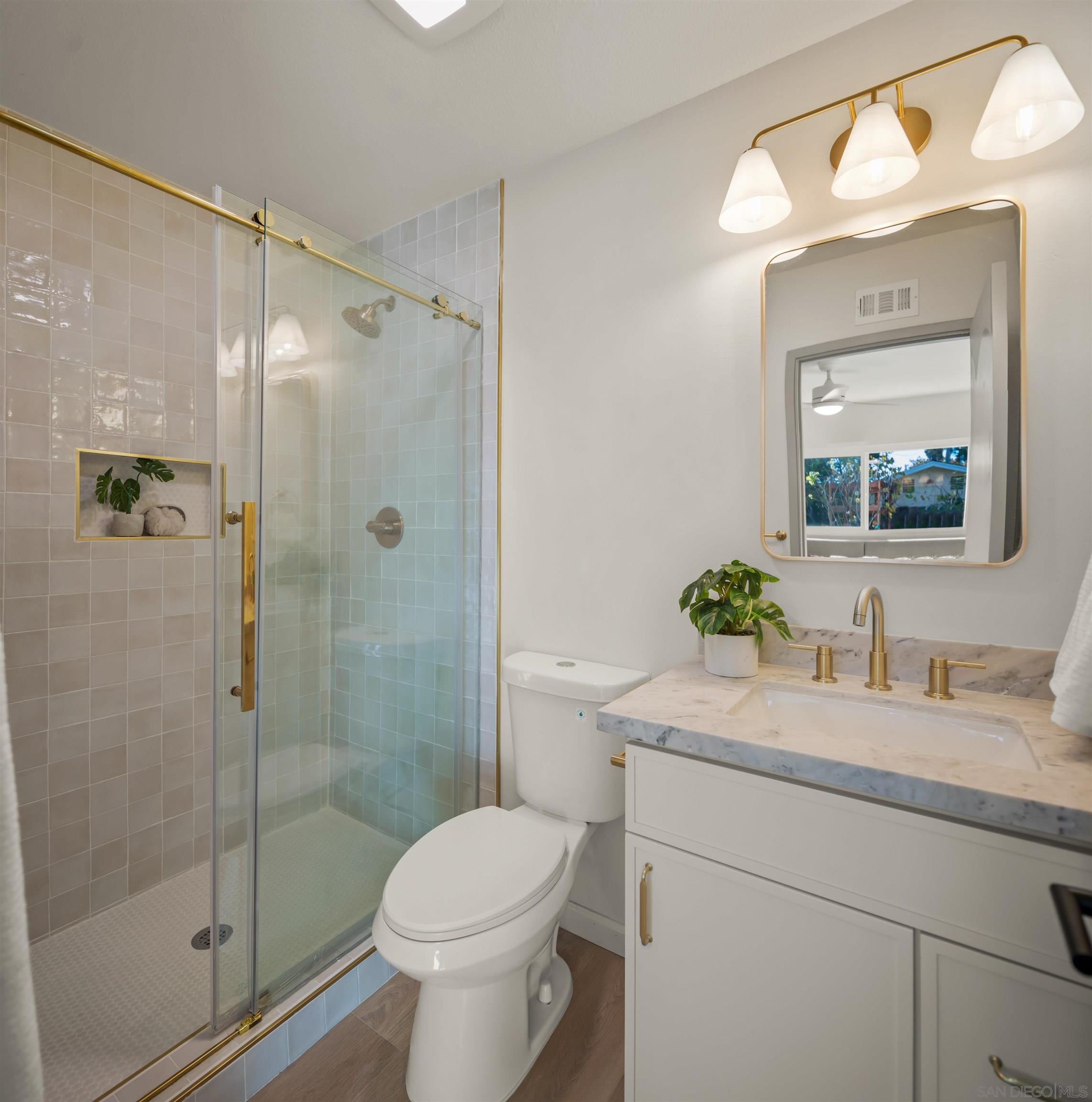 Detail Gallery Image 20 of 33 For 8715  Covina Cir, San Diego,  CA 92126 - 4 Beds | 2 Baths