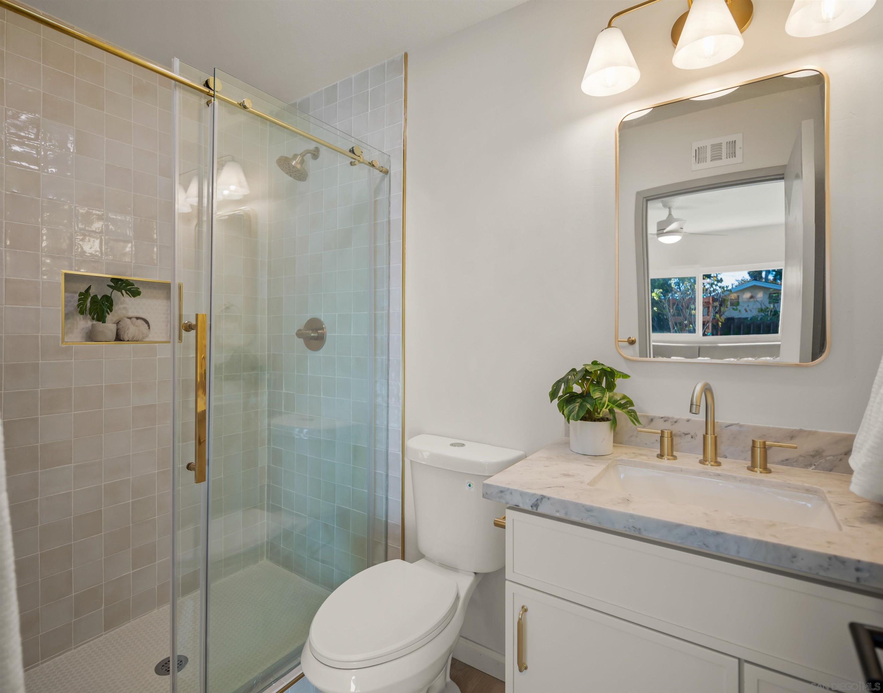 Detail Gallery Image 21 of 33 For 8715  Covina Cir, San Diego,  CA 92126 - 4 Beds | 2 Baths