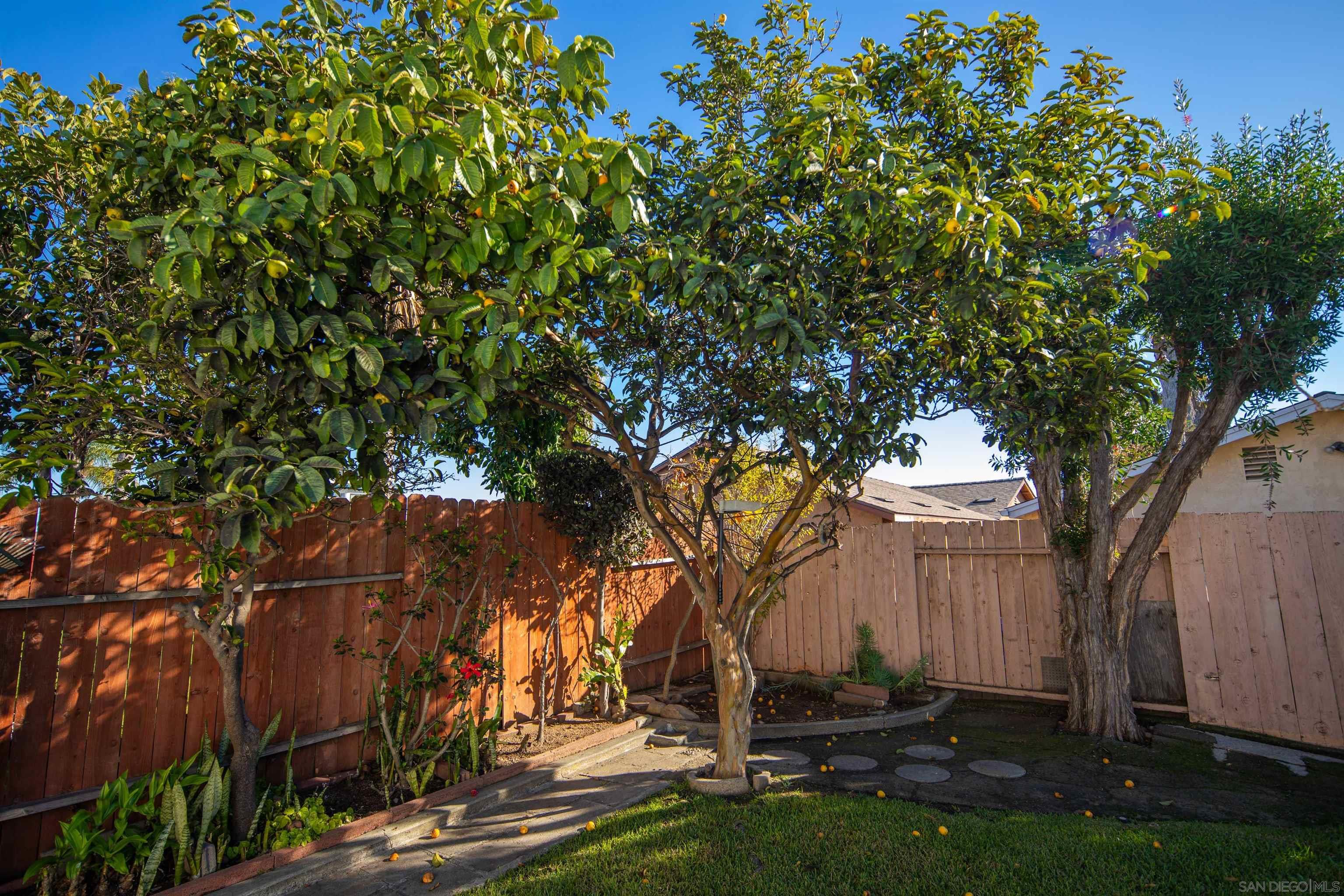 Detail Gallery Image 28 of 33 For 8715  Covina Cir, San Diego,  CA 92126 - 4 Beds | 2 Baths