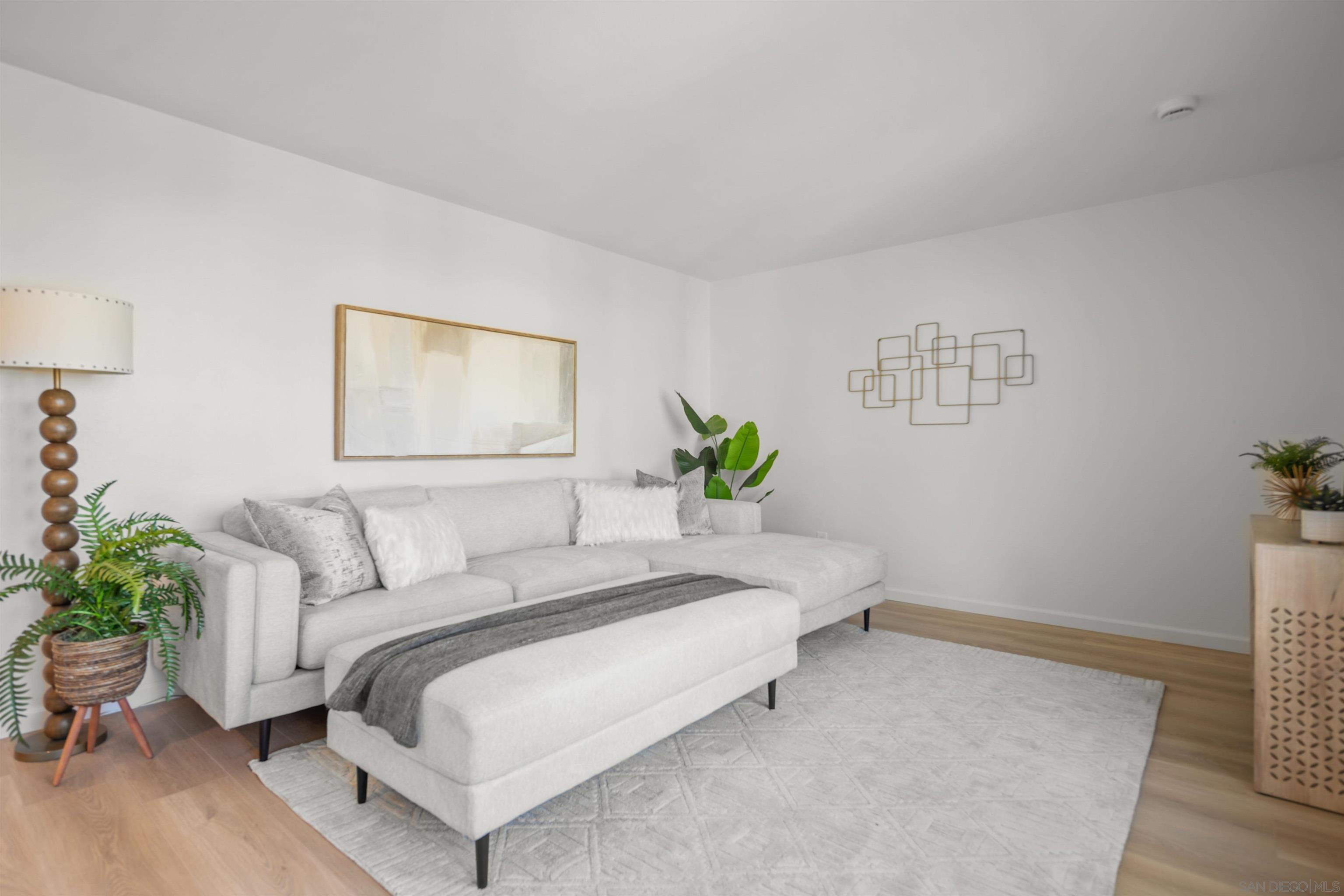 Detail Gallery Image 5 of 33 For 8715  Covina Cir, San Diego,  CA 92126 - 4 Beds | 2 Baths