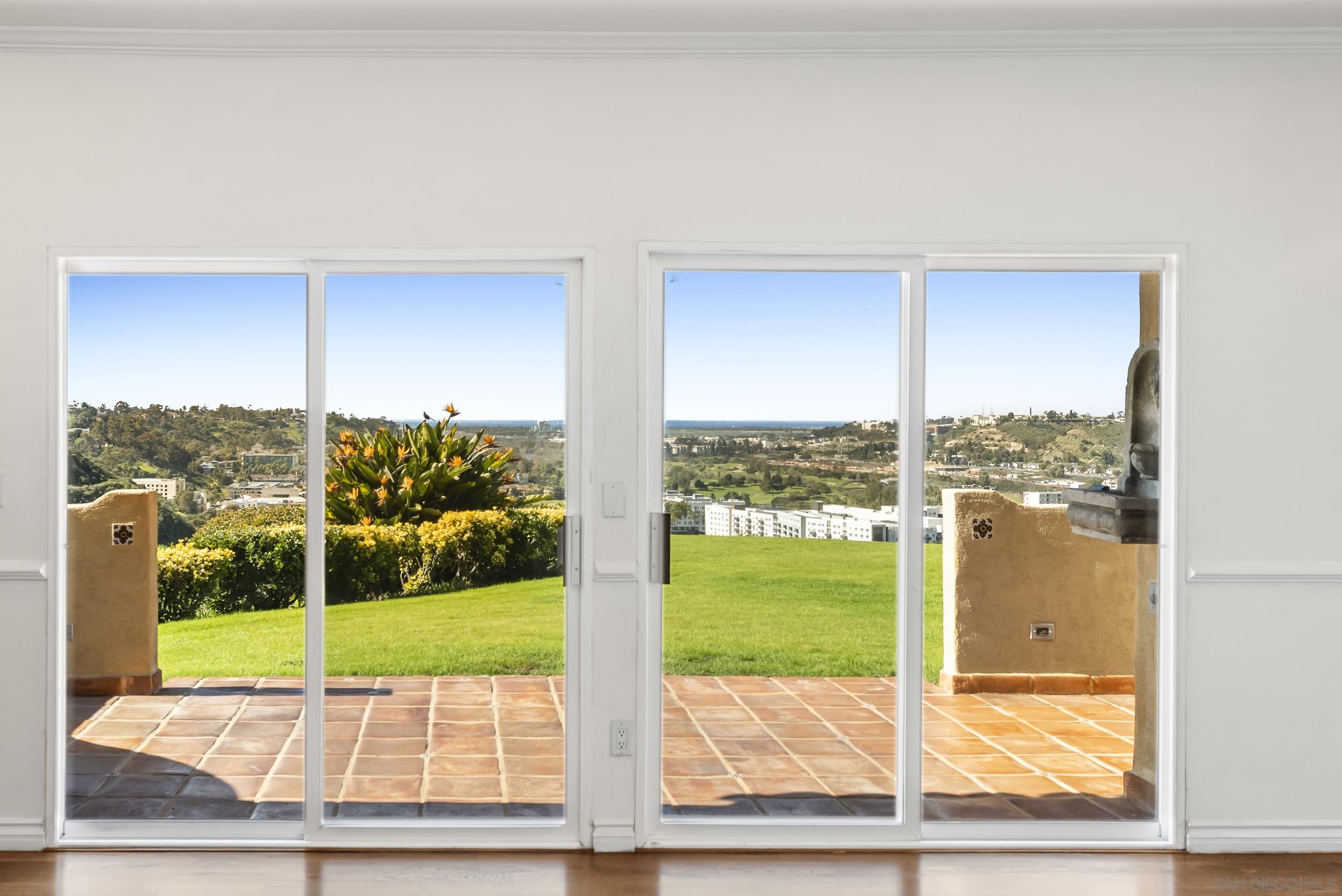 Detail Gallery Image 14 of 73 For 4460  Caminito Fuente, San Diego,  CA 92116 - 3 Beds | 2/1 Baths