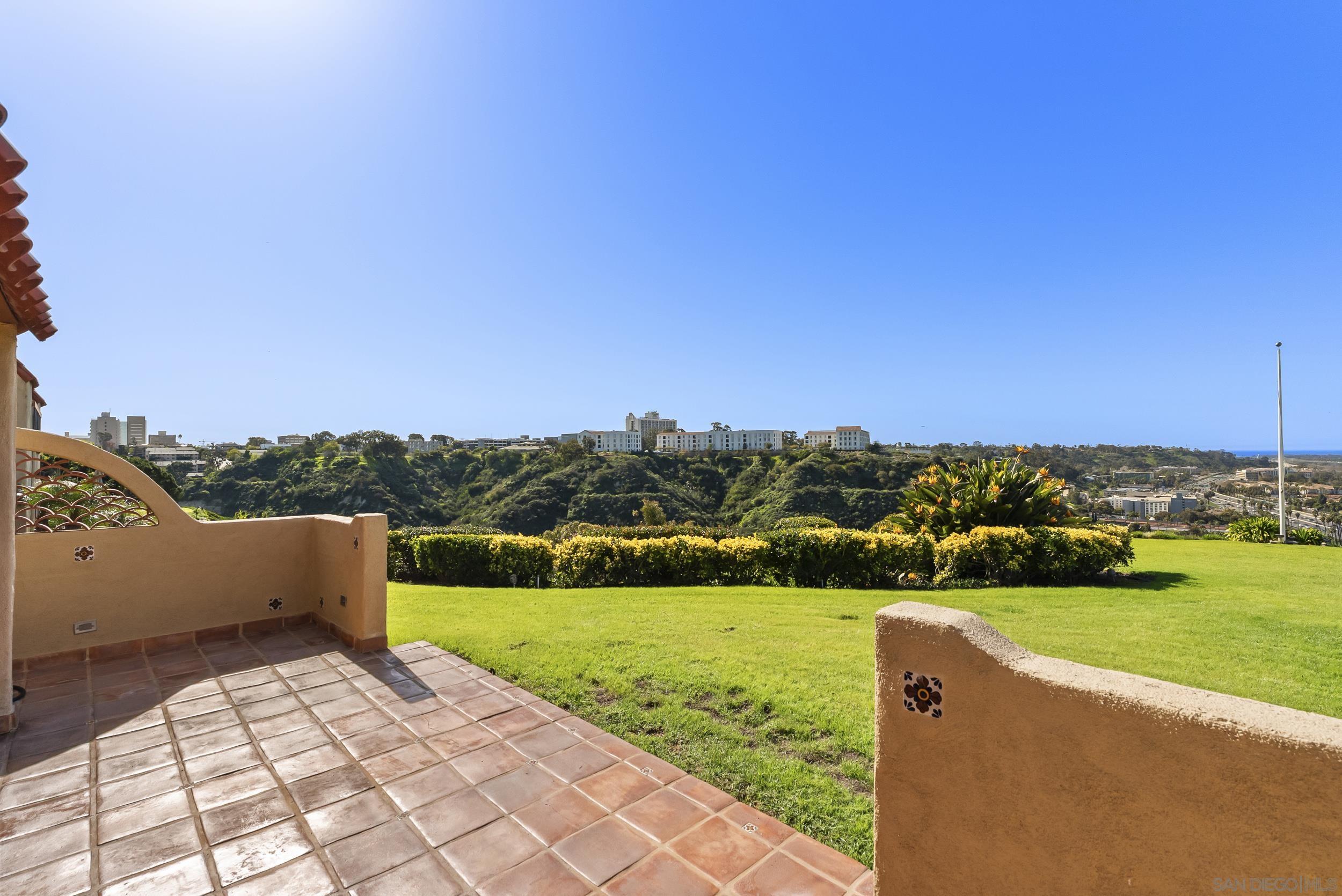 Detail Gallery Image 20 of 73 For 4460  Caminito Fuente, San Diego,  CA 92116 - 3 Beds | 2/1 Baths