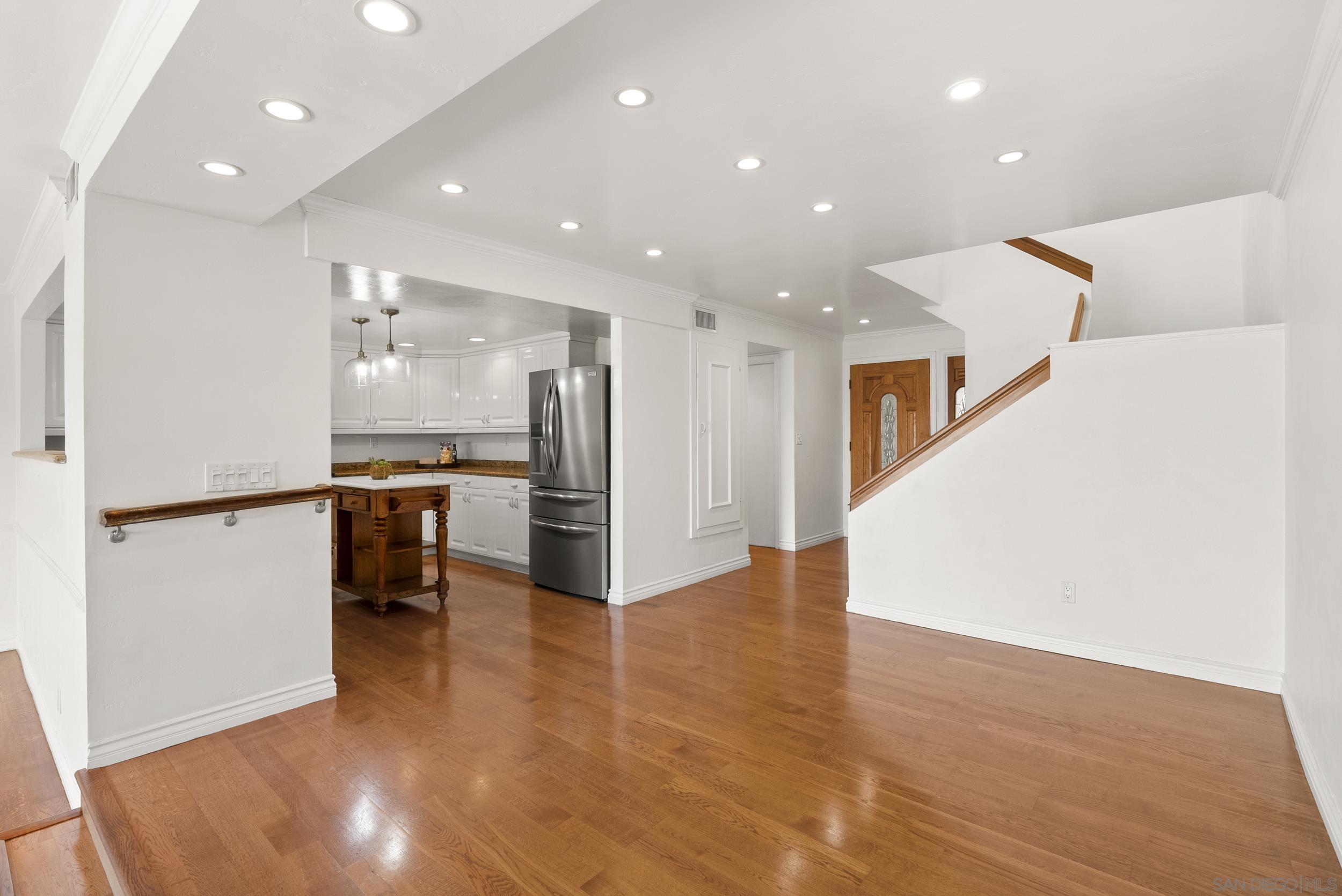 Detail Gallery Image 25 of 73 For 4460  Caminito Fuente, San Diego,  CA 92116 - 3 Beds | 2/1 Baths