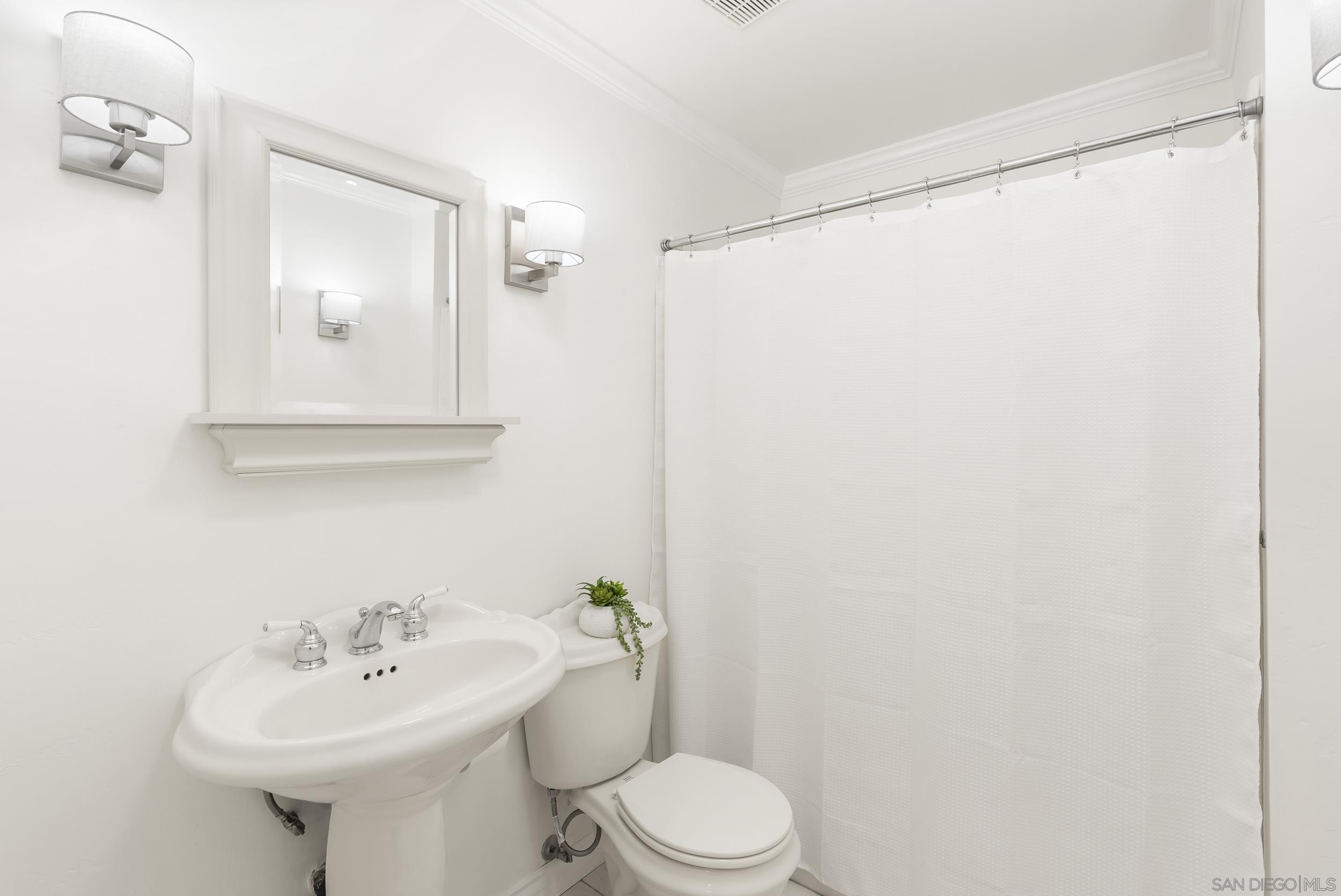 Detail Gallery Image 52 of 73 For 4460  Caminito Fuente, San Diego,  CA 92116 - 3 Beds | 2/1 Baths