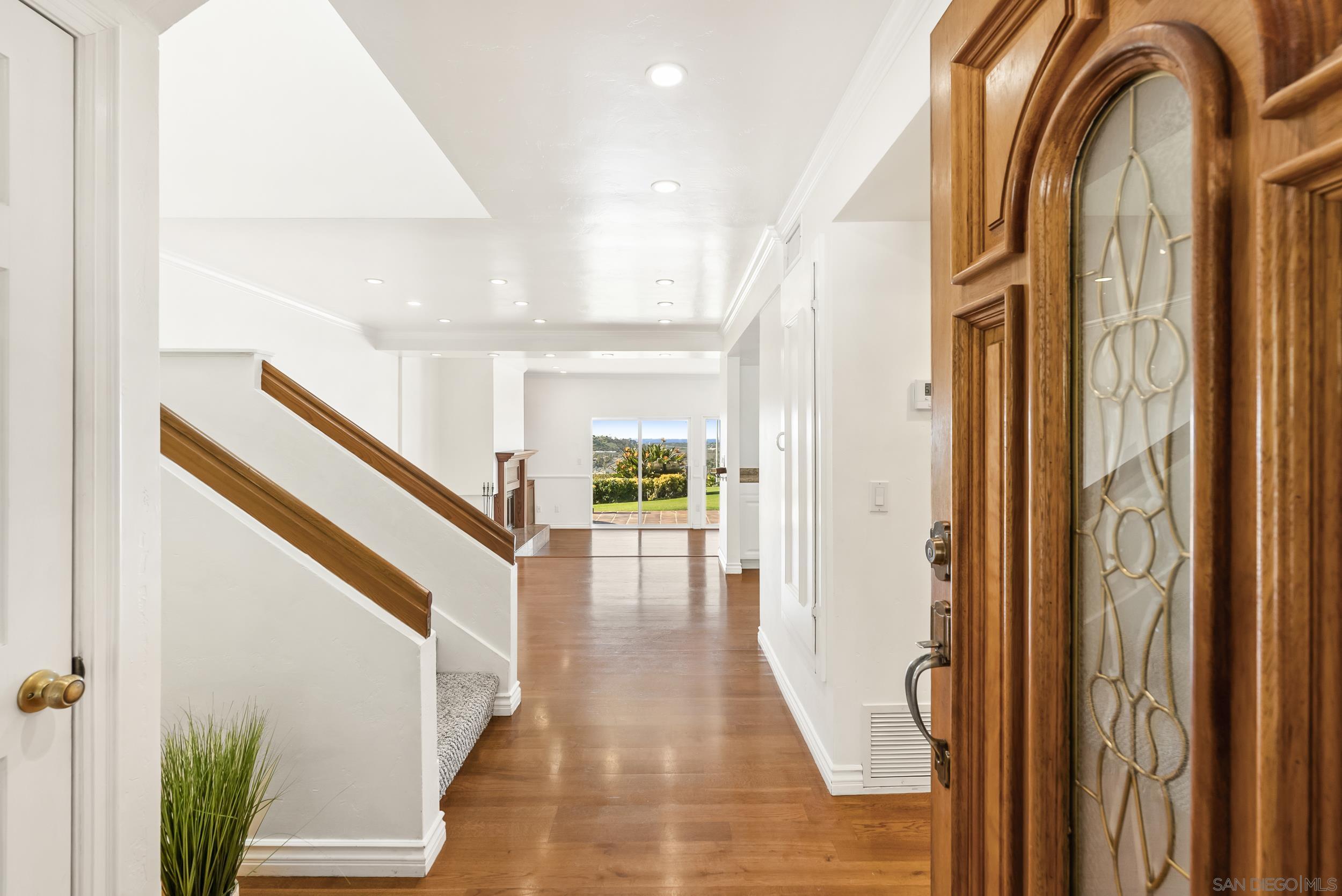 Detail Gallery Image 9 of 73 For 4460  Caminito Fuente, San Diego,  CA 92116 - 3 Beds | 2/1 Baths