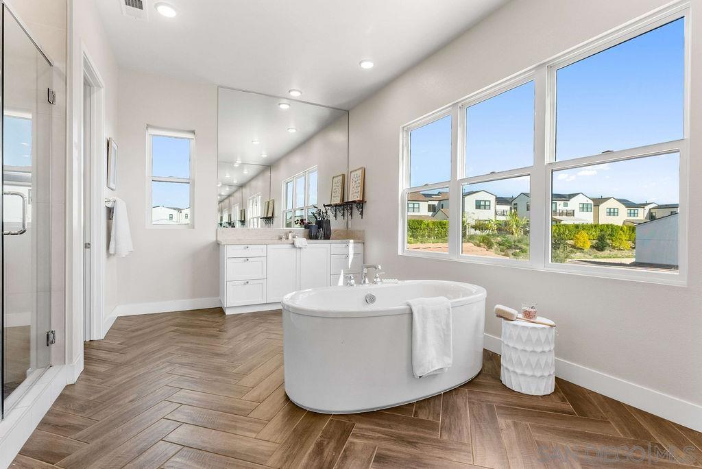 Detail Gallery Image 27 of 75 For 5330  Sweetwater Trl, San Diego,  CA 92130 - 6 Beds | 5/1 Baths