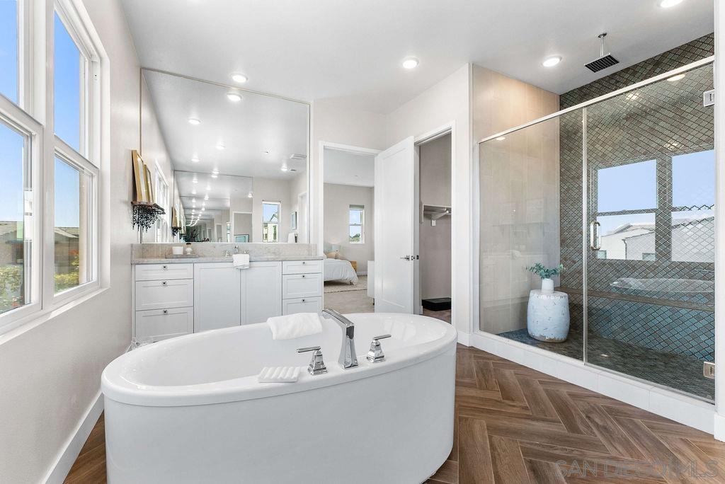 Detail Gallery Image 28 of 75 For 5330  Sweetwater Trl, San Diego,  CA 92130 - 6 Beds | 5/1 Baths