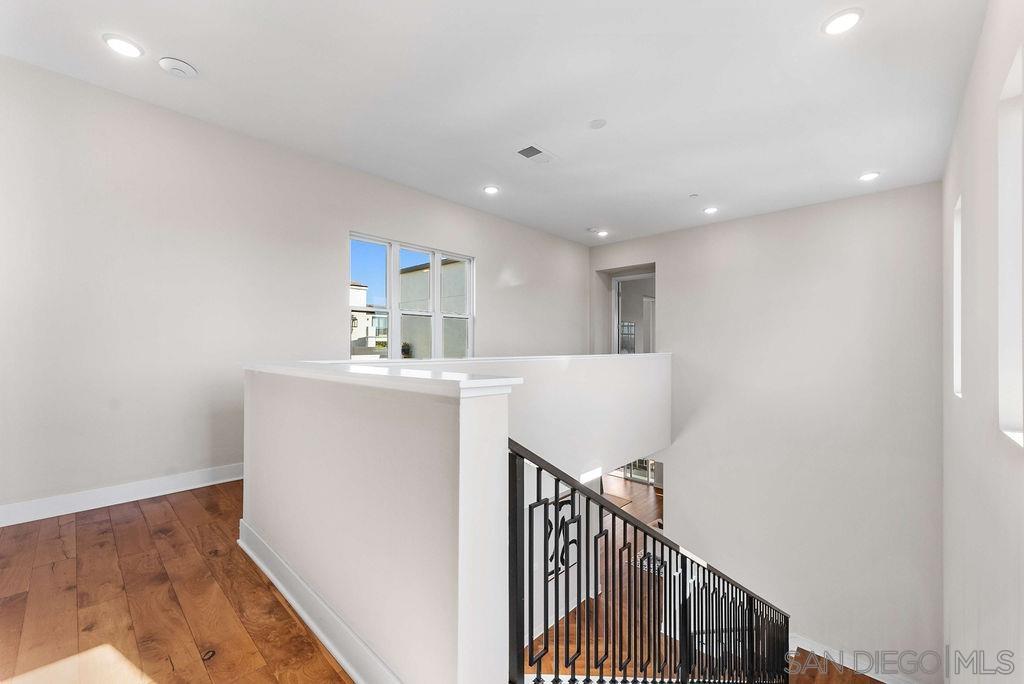 Detail Gallery Image 31 of 75 For 5330  Sweetwater Trl, San Diego,  CA 92130 - 6 Beds | 5/1 Baths