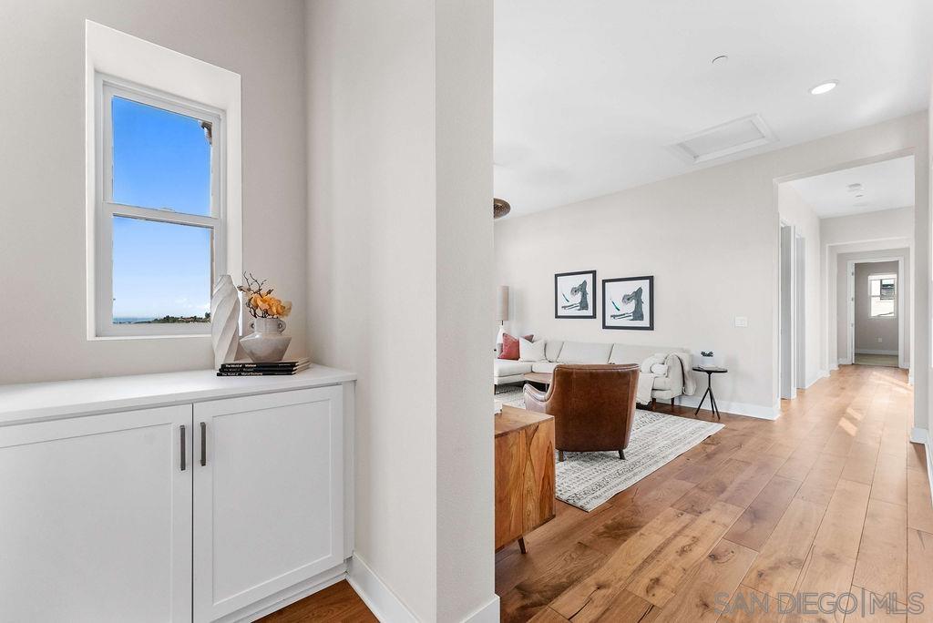 Detail Gallery Image 37 of 75 For 5330  Sweetwater Trl, San Diego,  CA 92130 - 6 Beds | 5/1 Baths