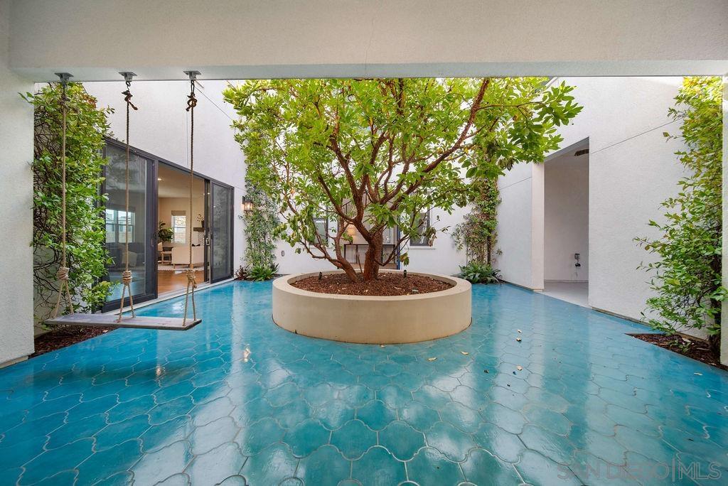 Detail Gallery Image 6 of 75 For 5330  Sweetwater Trl, San Diego,  CA 92130 - 6 Beds | 5/1 Baths