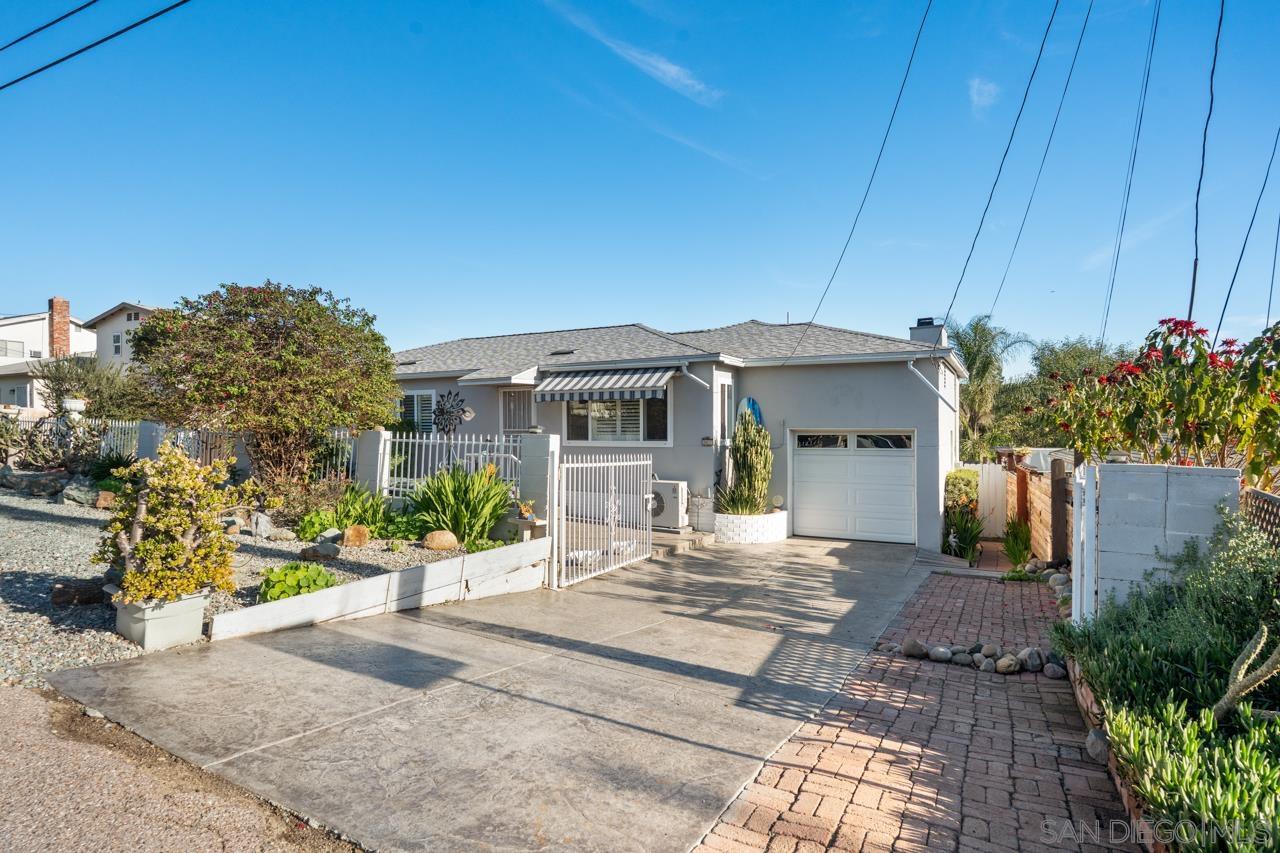 Detail Gallery Image 5 of 54 For 2017  El Prado Ave, Lemon Grove,  CA 91945 - 3 Beds | 2 Baths