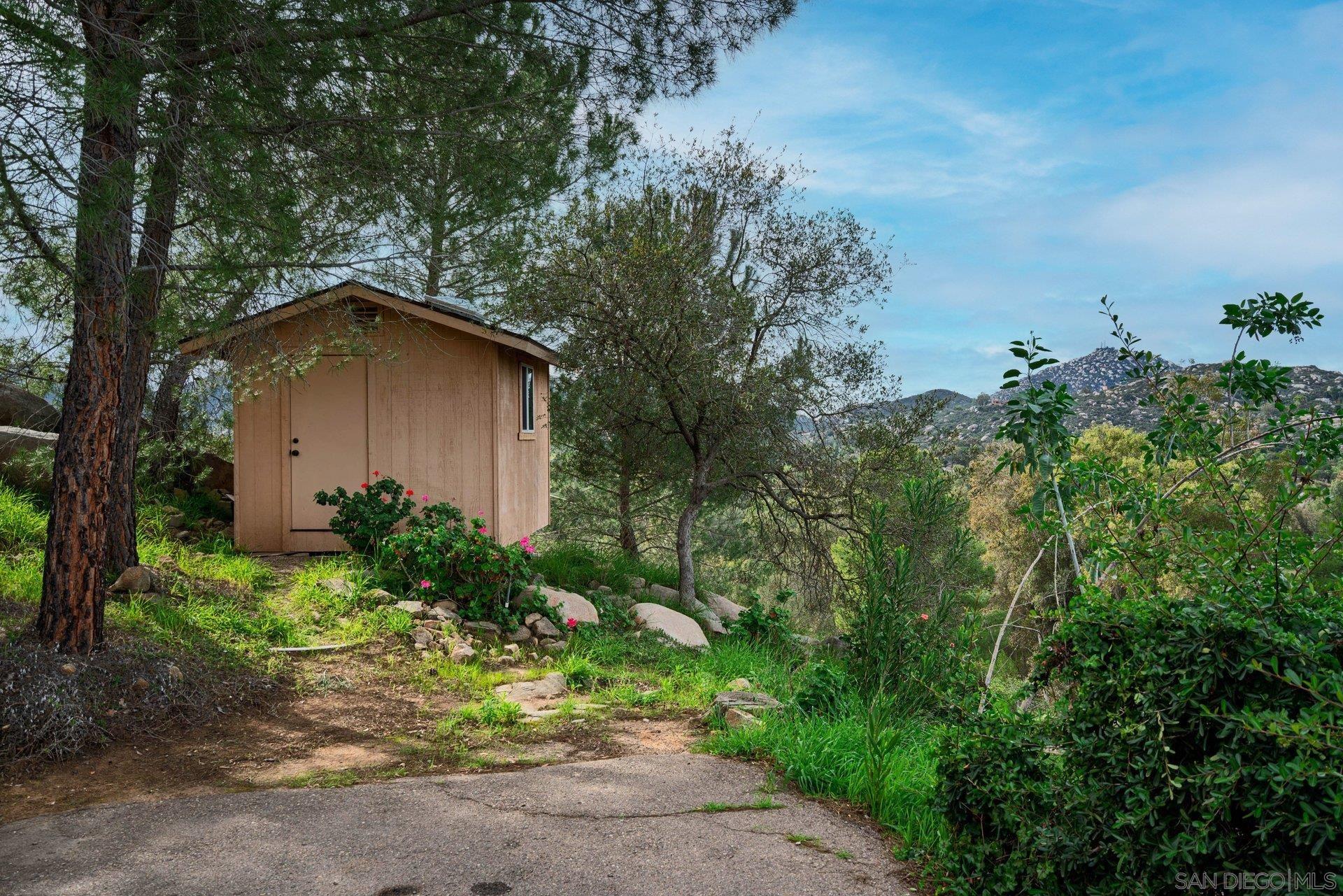 Detail Gallery Image 21 of 28 For 15770  Oak Valley Road, Ramona,  CA 92065 - 4 Beds | 2 Baths