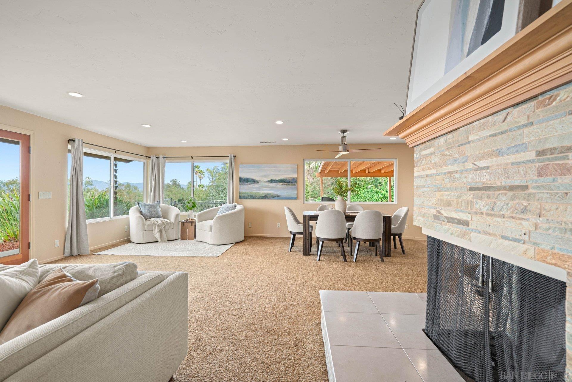 Detail Gallery Image 4 of 28 For 15770  Oak Valley Road, Ramona,  CA 92065 - 4 Beds | 2 Baths