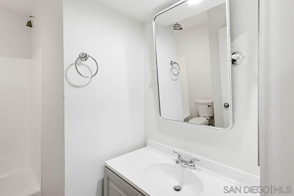Detail Gallery Image 14 of 27 For 637  R Ave  #37,  National City,  CA 91950 - 2 Beds | 2 Baths