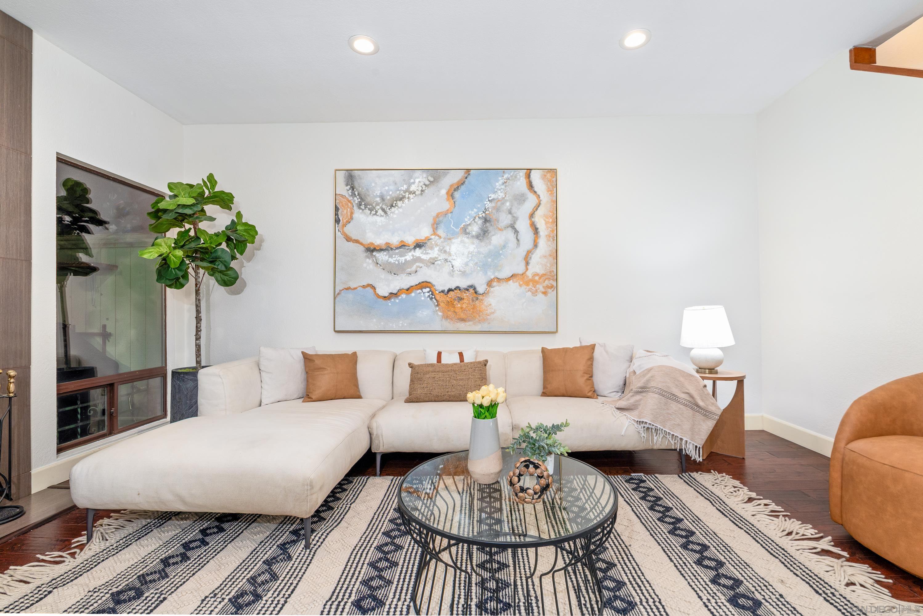 Detail Gallery Image 12 of 40 For 1027  Essex St  #B,  San Diego,  CA 92103 - 2 Beds | 2/1 Baths