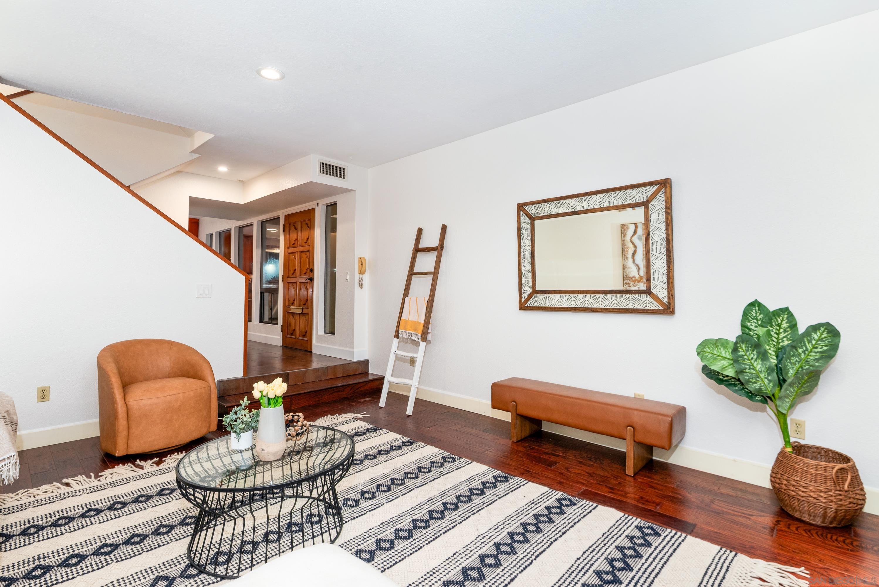 Detail Gallery Image 15 of 40 For 1027  Essex St  #B,  San Diego,  CA 92103 - 2 Beds | 2/1 Baths