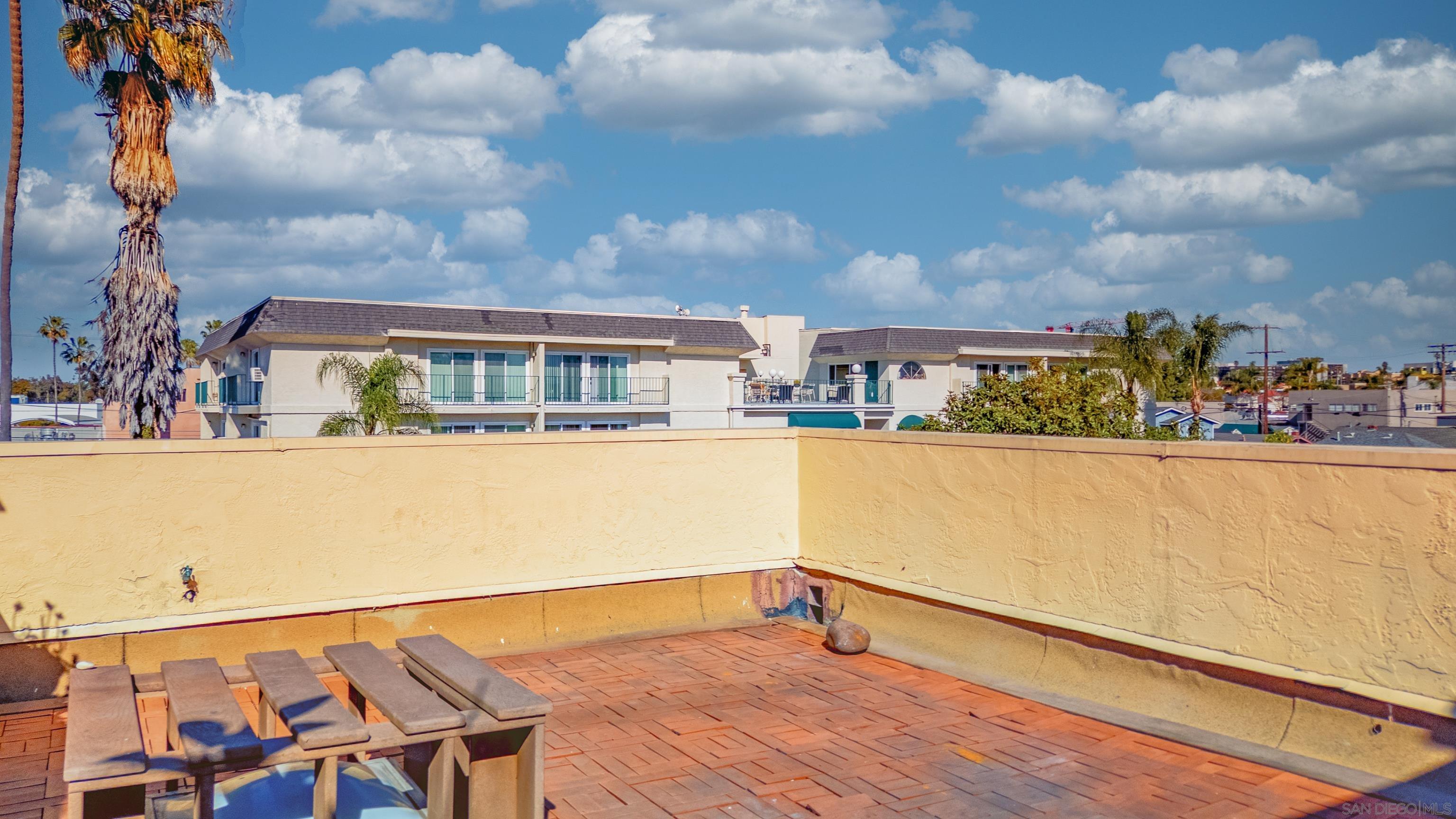 Detail Gallery Image 34 of 40 For 1027  Essex St  #B,  San Diego,  CA 92103 - 2 Beds | 2/1 Baths