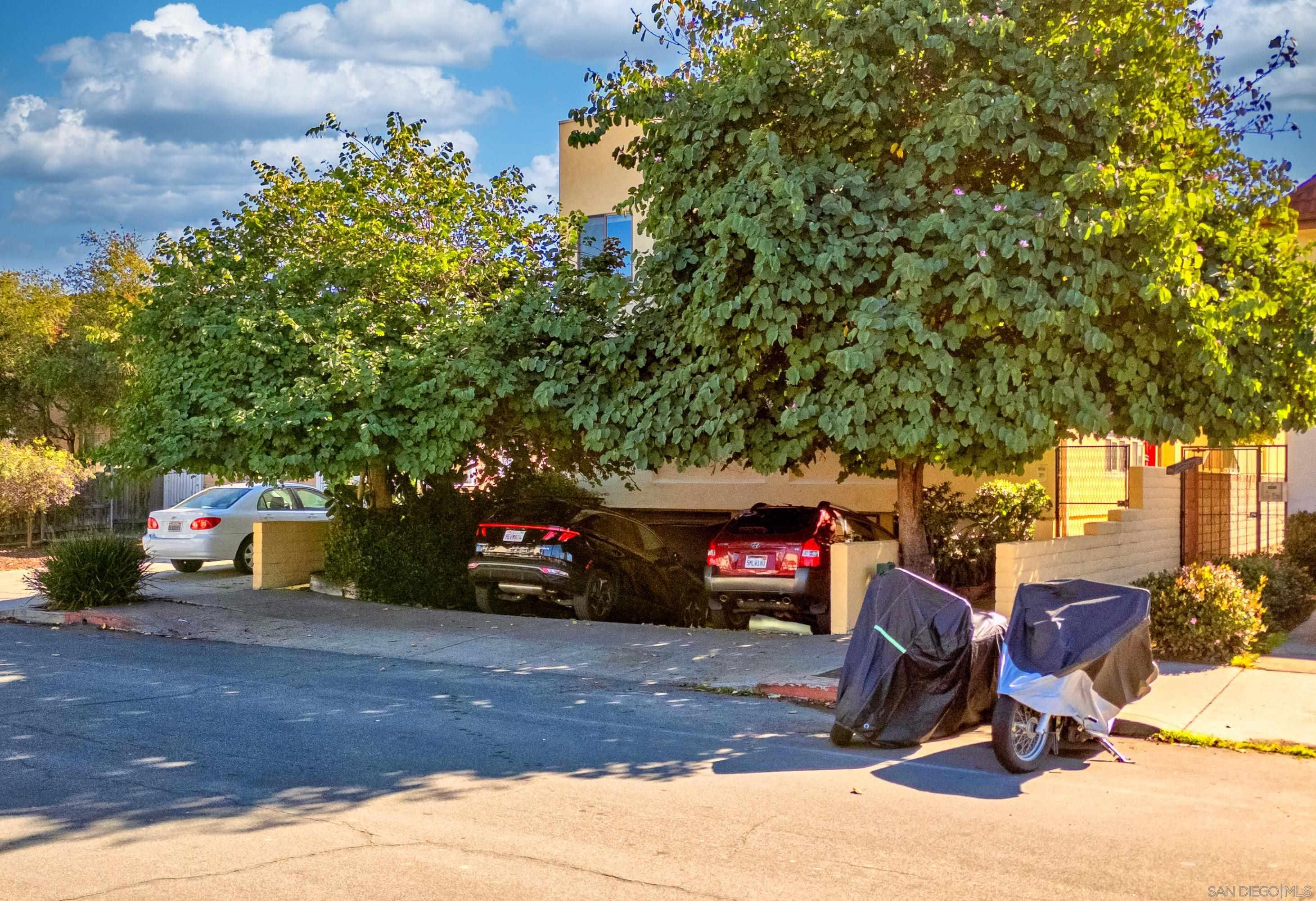 Detail Gallery Image 39 of 40 For 1027  Essex St  #B,  San Diego,  CA 92103 - 2 Beds | 2/1 Baths