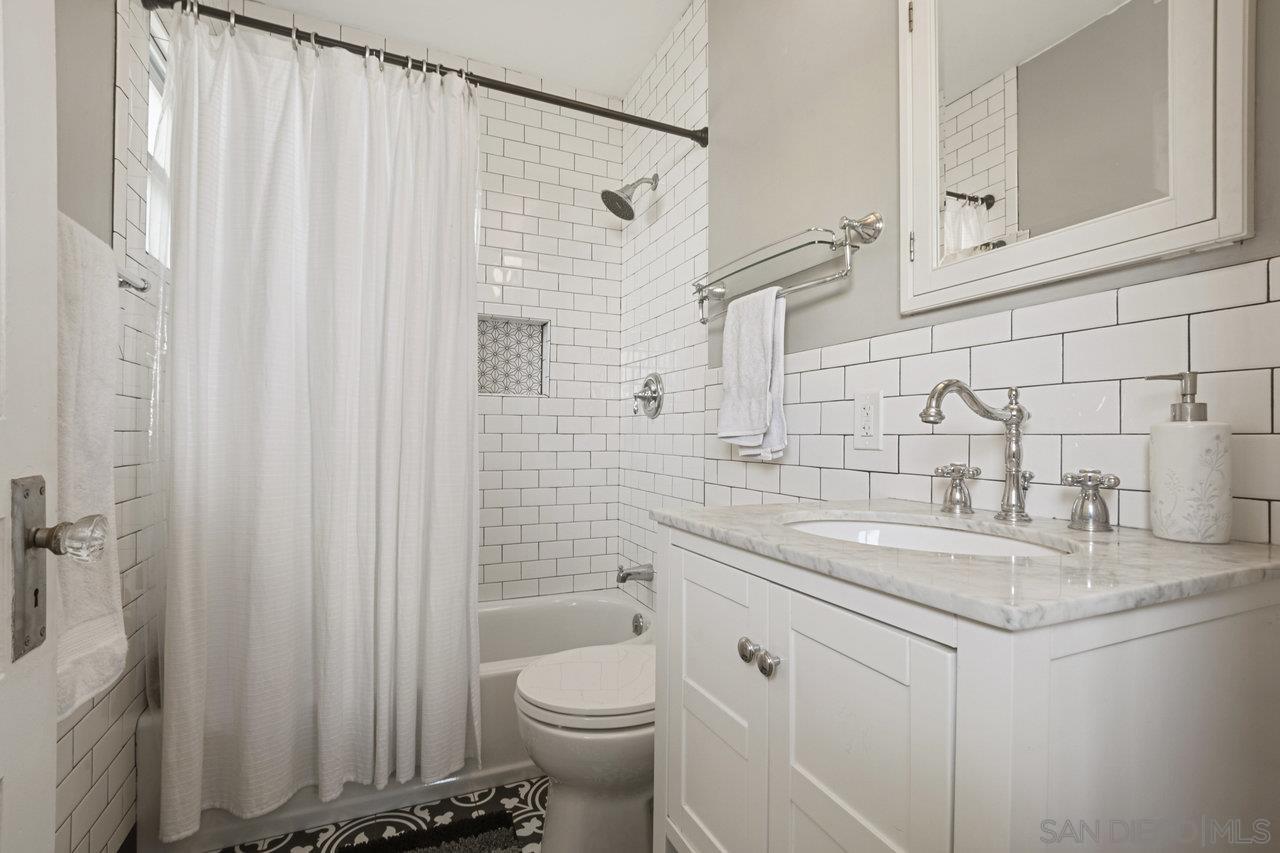 Detail Gallery Image 18 of 49 For 4586-4590  Arizona St, San Diego,  CA 92116 - – Beds | – Baths