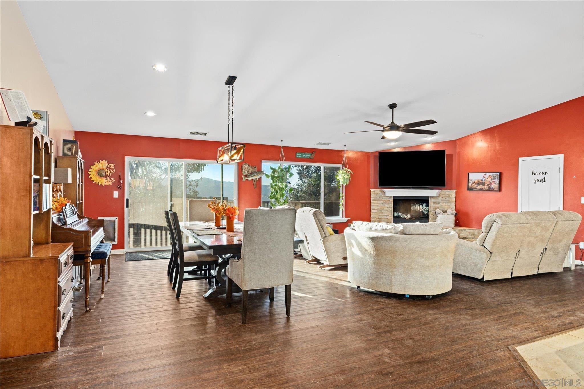 Detail Gallery Image 11 of 66 For 1714  Foss Rd, Alpine,  CA 91901 - 3 Beds | 2/1 Baths