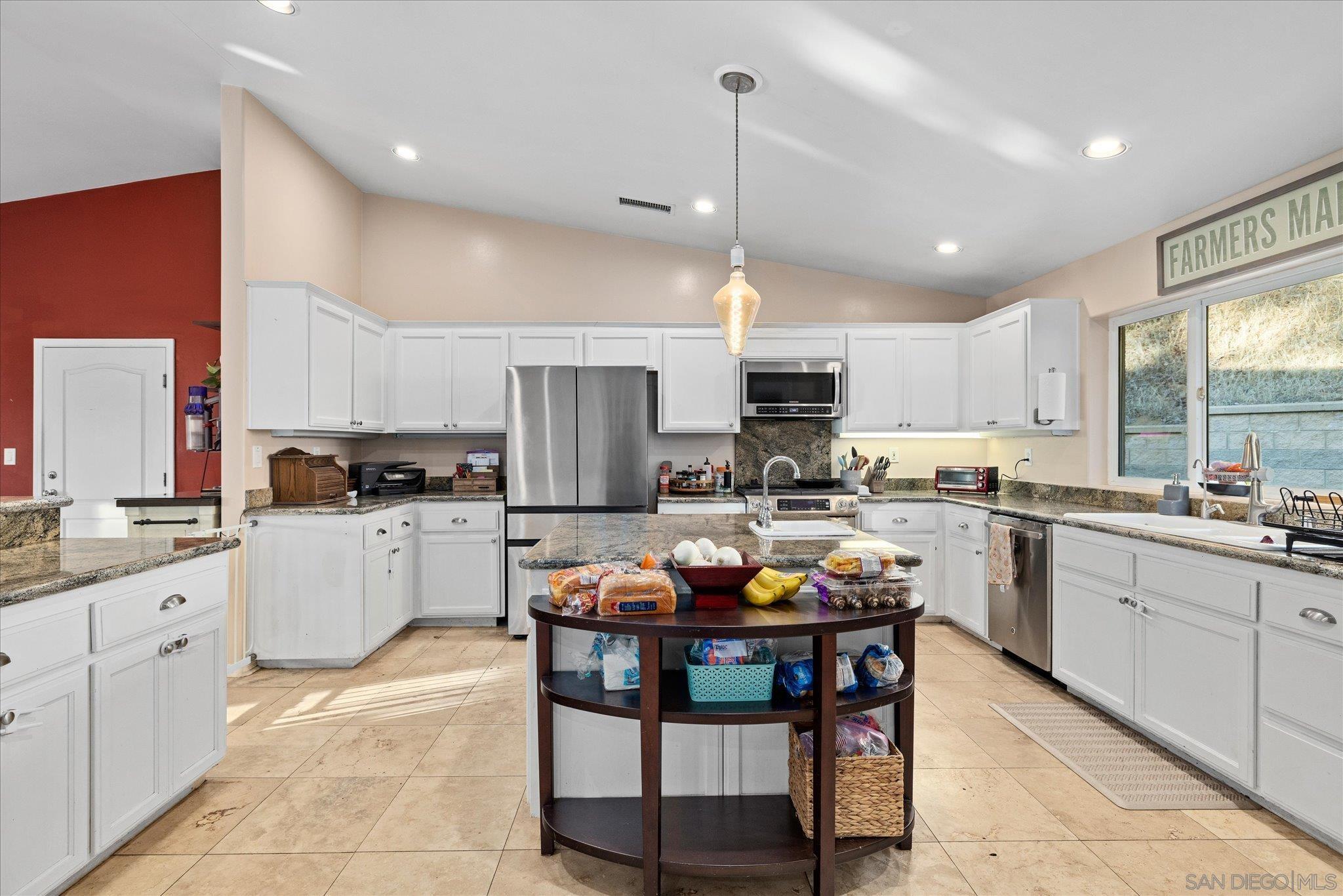 Detail Gallery Image 17 of 66 For 1714  Foss Rd, Alpine,  CA 91901 - 3 Beds | 2/1 Baths