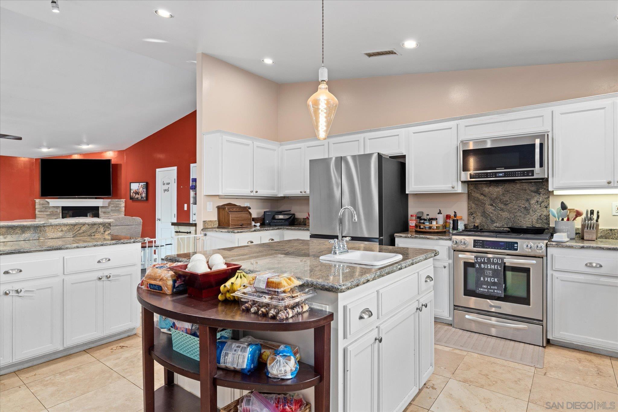 Detail Gallery Image 18 of 66 For 1714  Foss Rd, Alpine,  CA 91901 - 3 Beds | 2/1 Baths