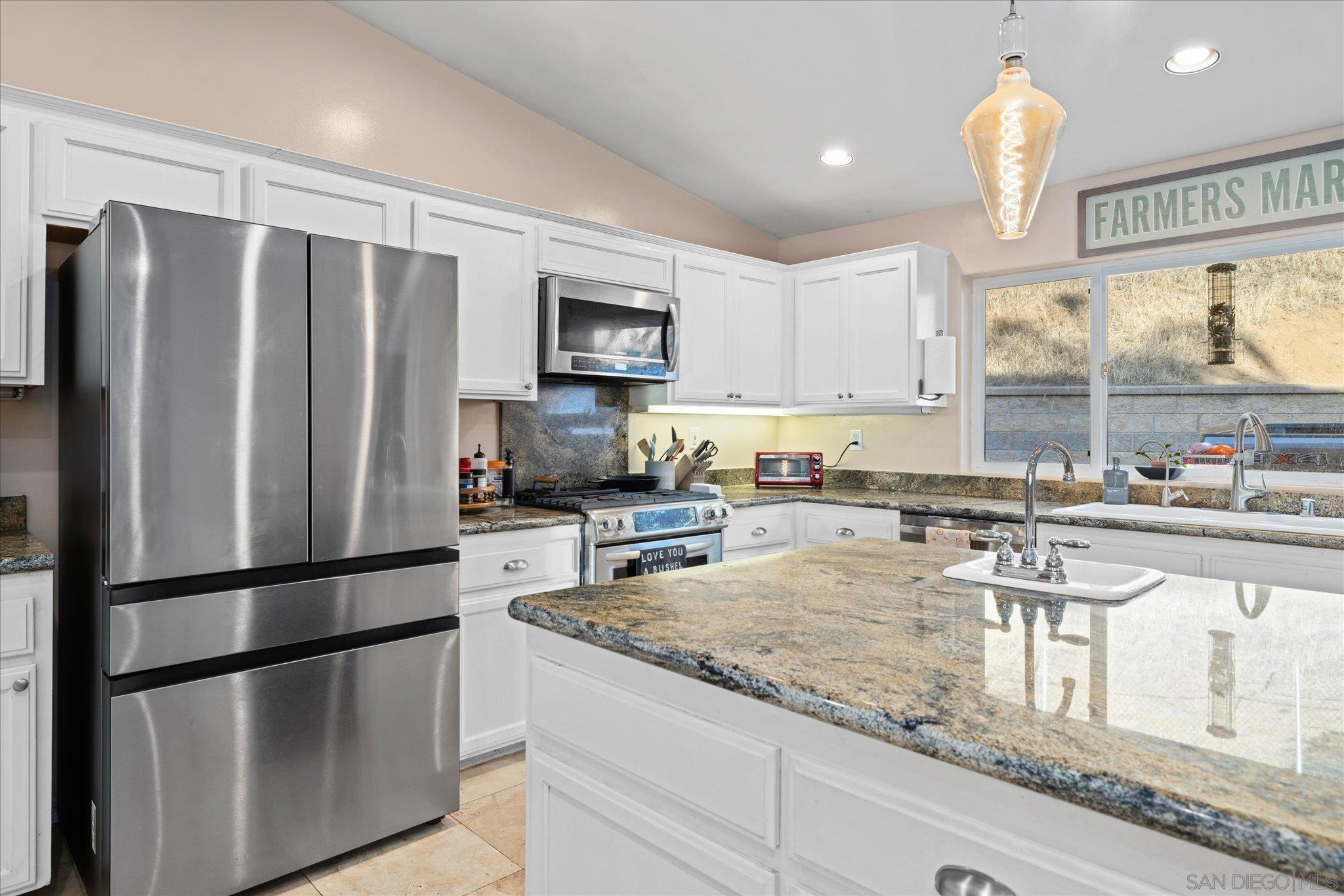 Detail Gallery Image 19 of 66 For 1714  Foss Rd, Alpine,  CA 91901 - 3 Beds | 2/1 Baths