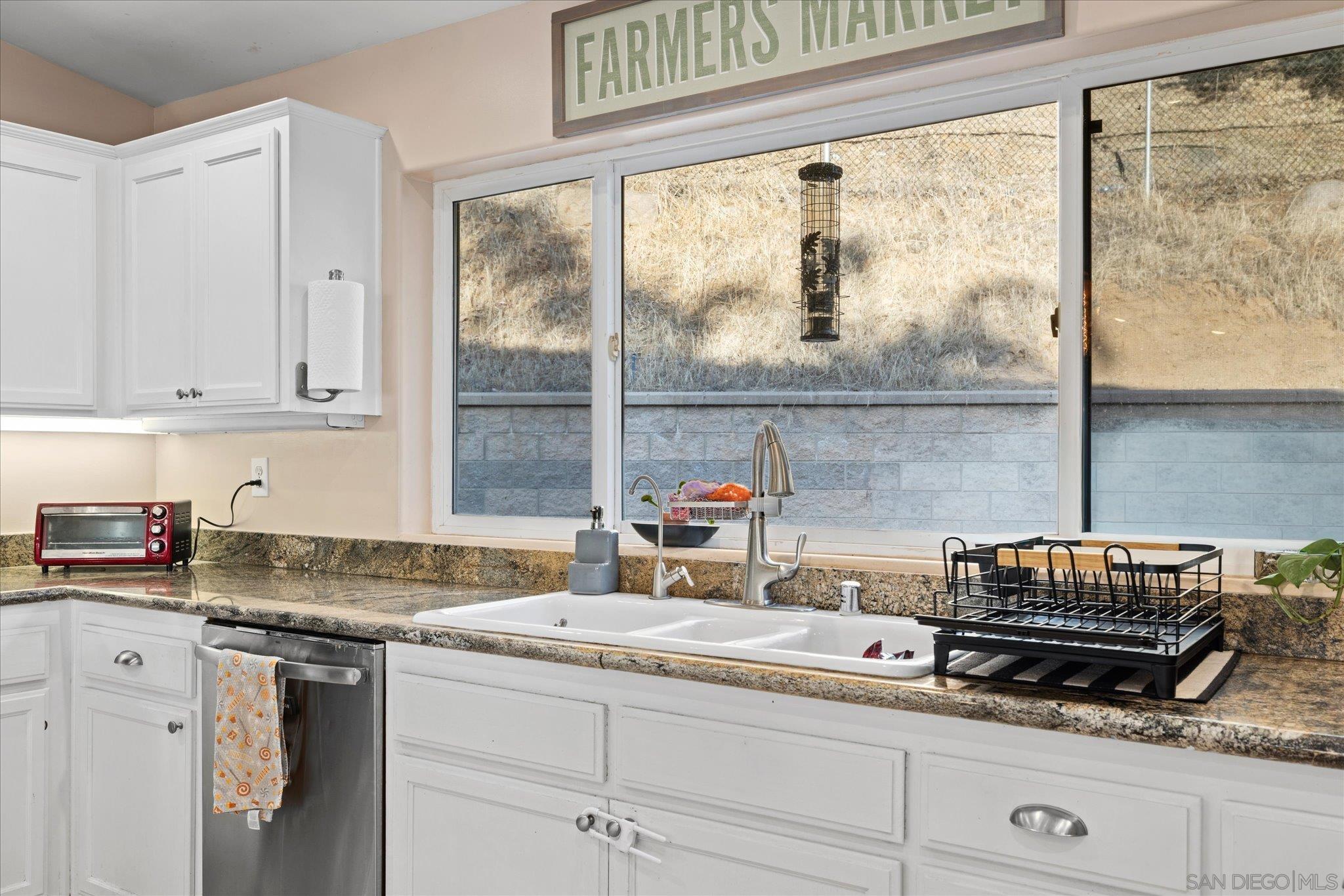 Detail Gallery Image 22 of 66 For 1714  Foss Rd, Alpine,  CA 91901 - 3 Beds | 2/1 Baths