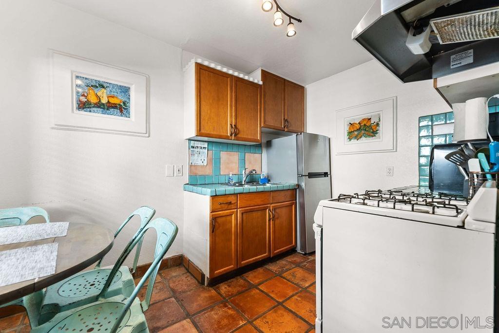 Detail Gallery Image 12 of 32 For 2282-84  Congress St, San Diego,  CA 92110 - – Beds | – Baths