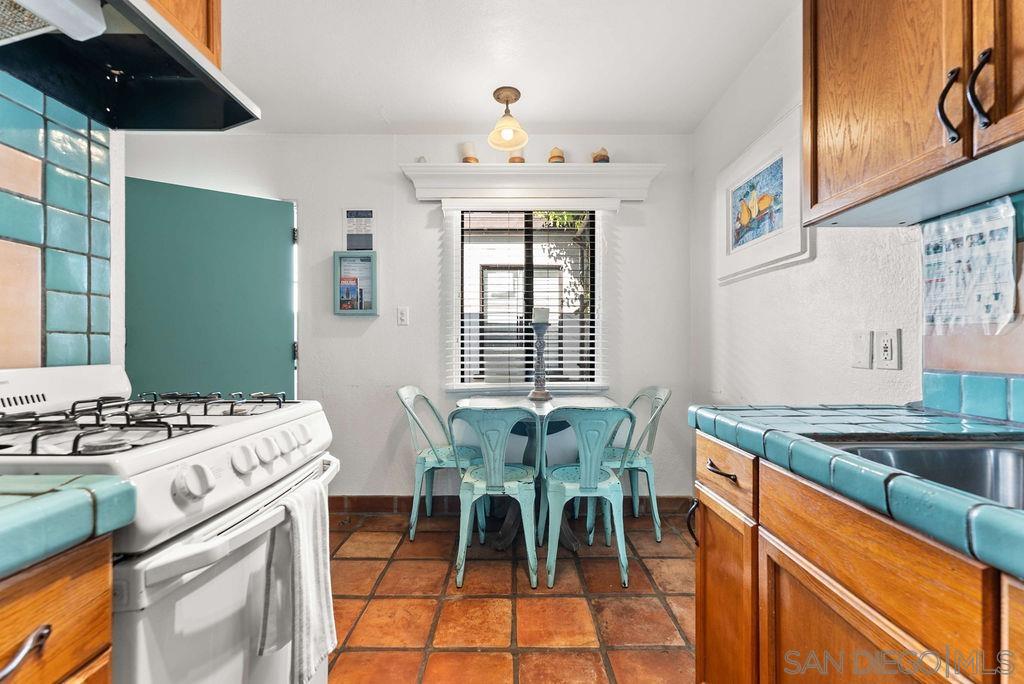 Detail Gallery Image 14 of 32 For 2282-84  Congress St, San Diego,  CA 92110 - – Beds | – Baths