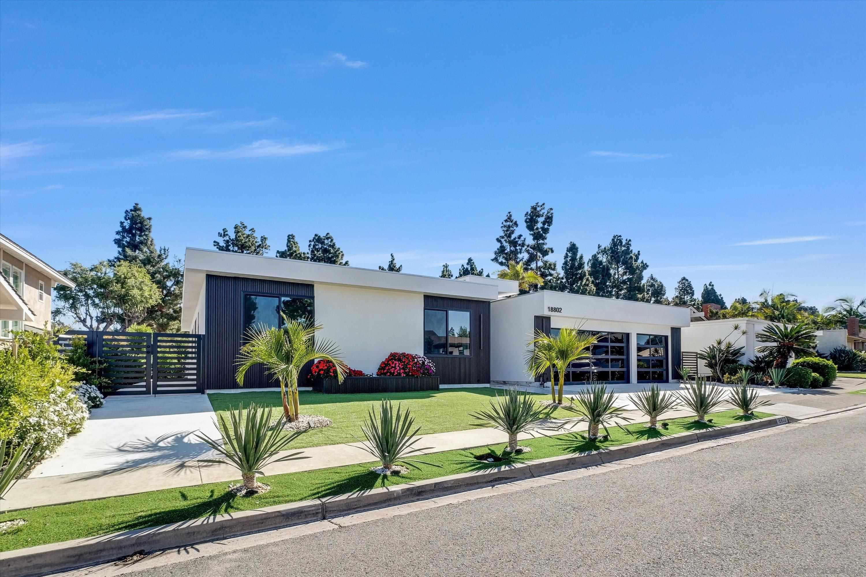 Detail Gallery Image 3 of 37 For 18802  Saginaw Dr, Irvine,  CA 92603 - 4 Beds | 4/1 Baths