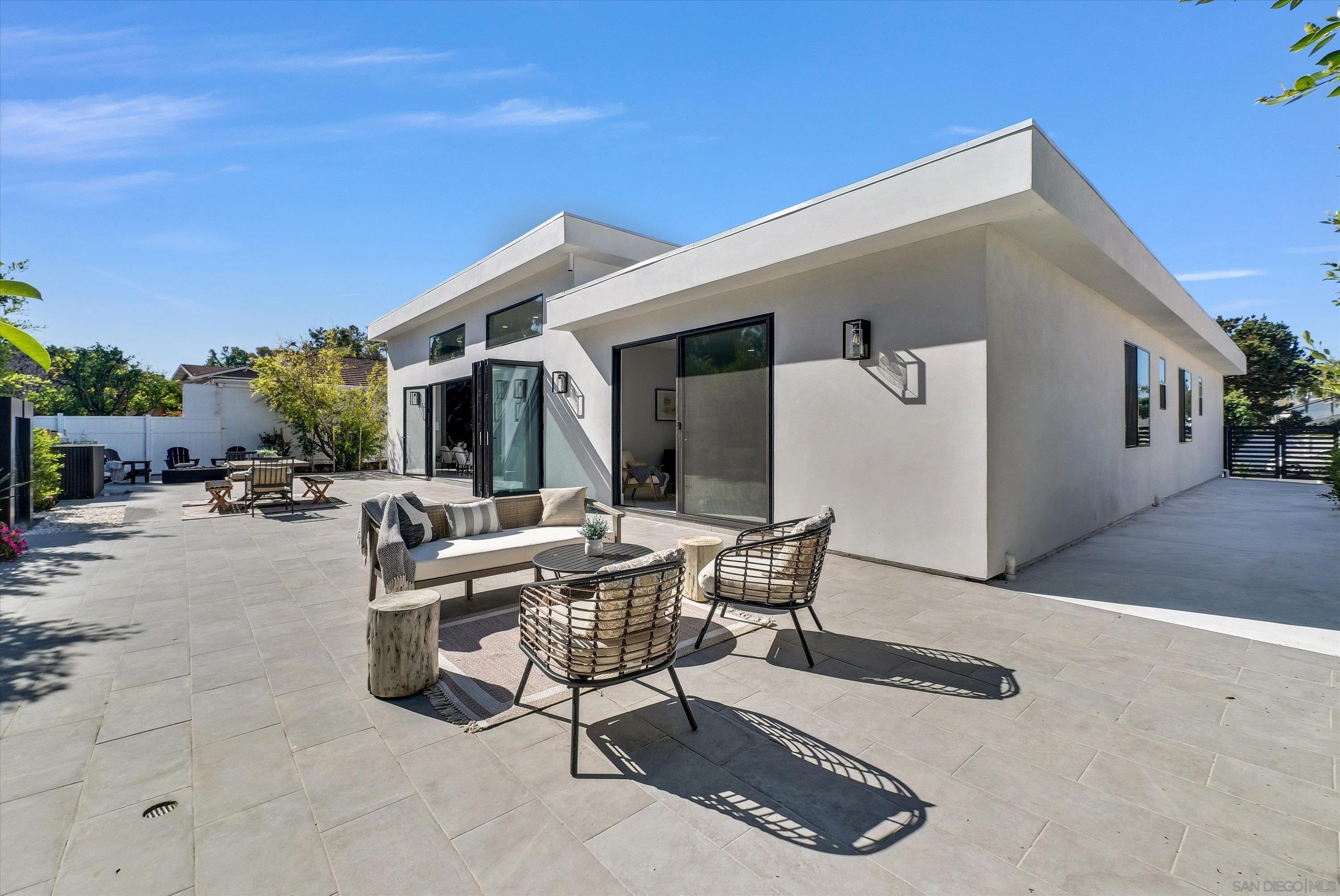 Detail Gallery Image 27 of 37 For 18802  Saginaw Dr, Irvine,  CA 92603 - 4 Beds | 4/1 Baths