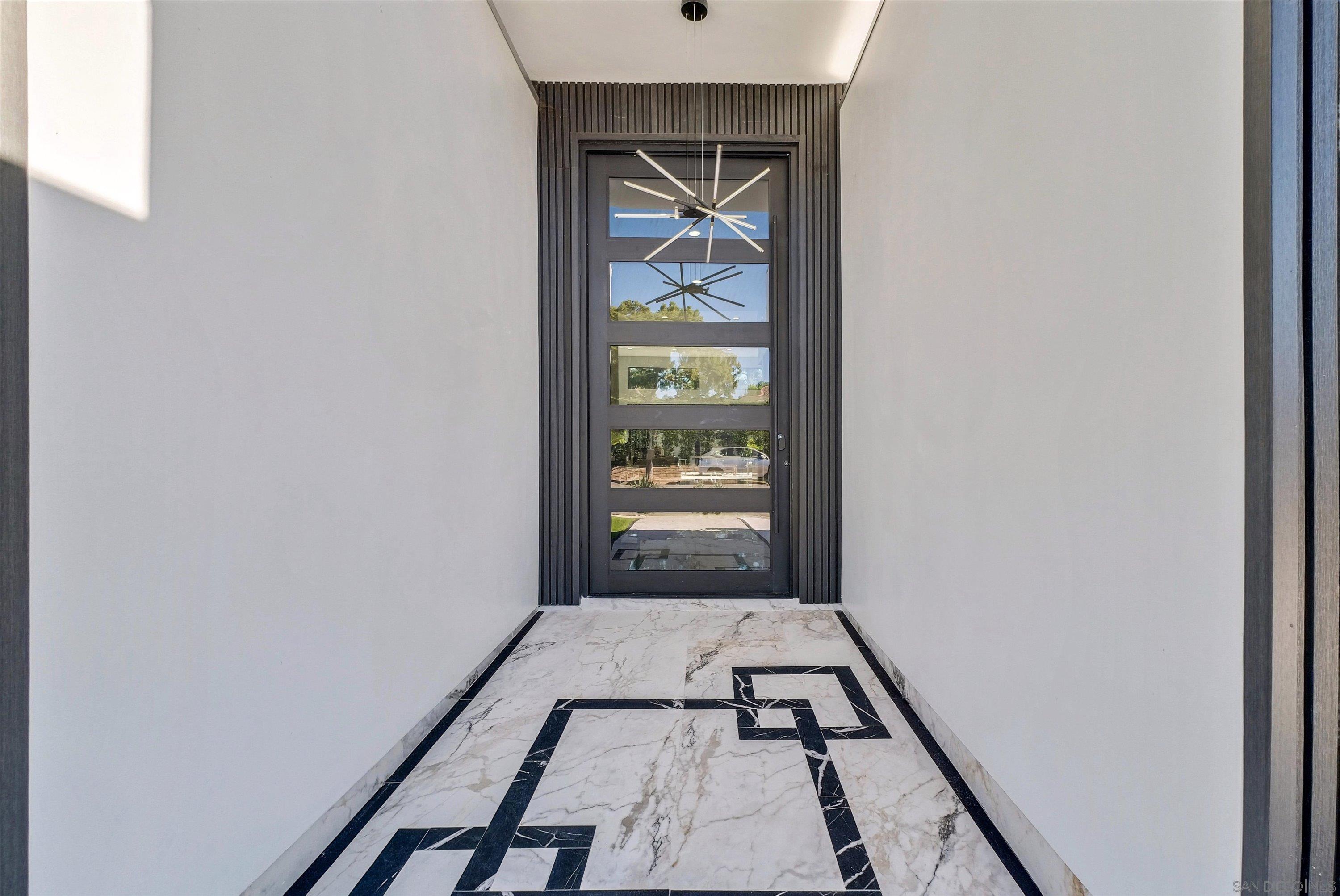 Detail Gallery Image 4 of 37 For 18802  Saginaw Dr, Irvine,  CA 92603 - 4 Beds | 4/1 Baths