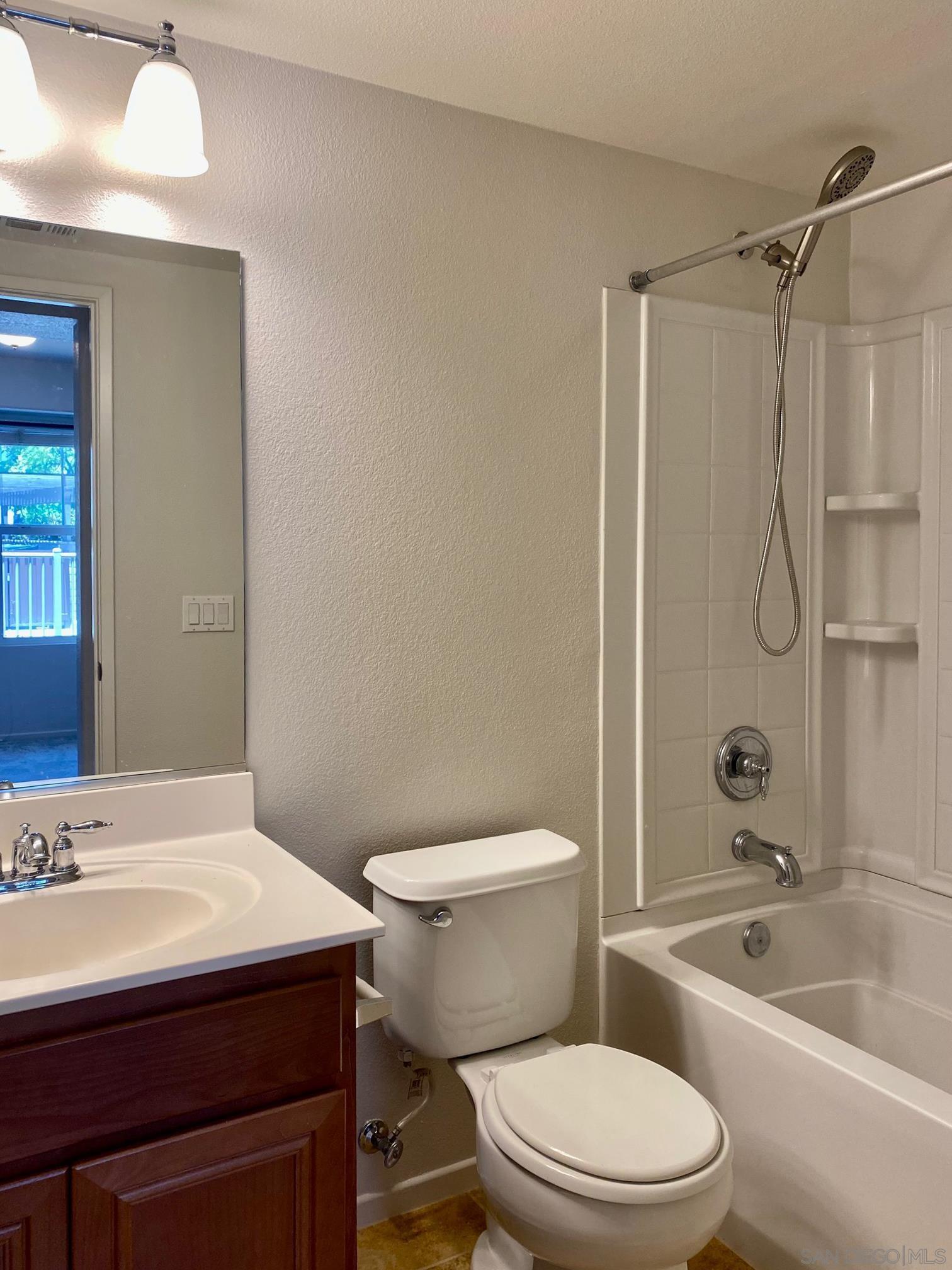Detail Gallery Image 5 of 17 For 16915  Hutchins Lndg  #57,  San Diego,  CA 92127 - 3 Beds | 3/1 Baths