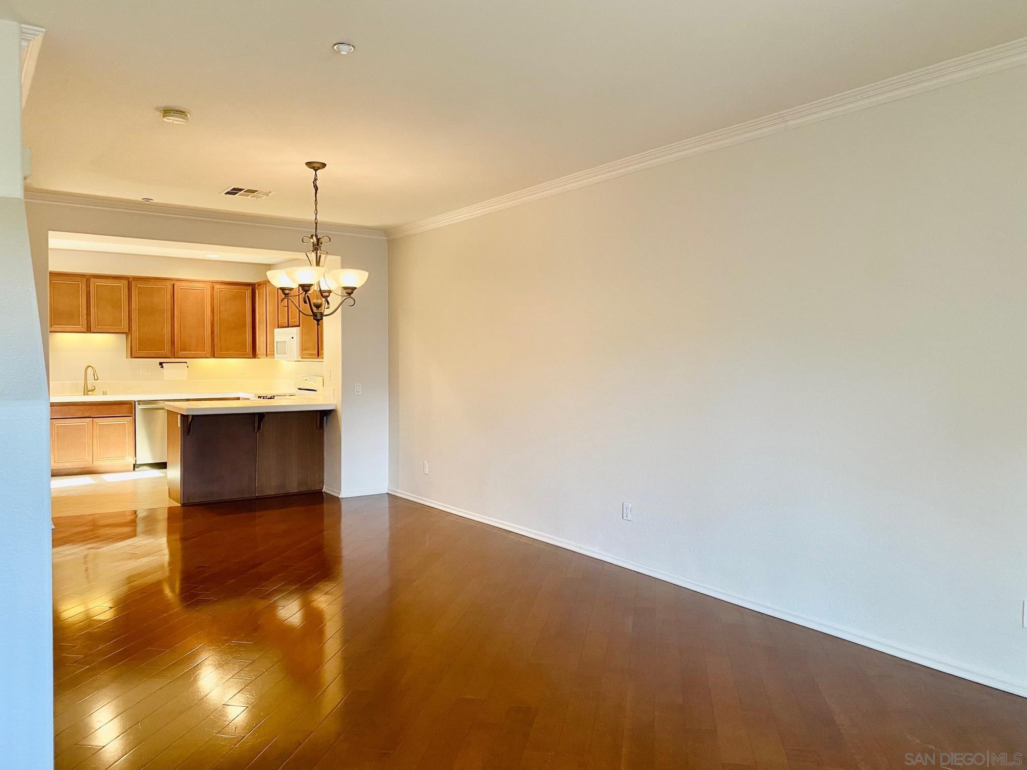 Detail Gallery Image 6 of 17 For 16915  Hutchins Lndg  #57,  San Diego,  CA 92127 - 3 Beds | 3/1 Baths