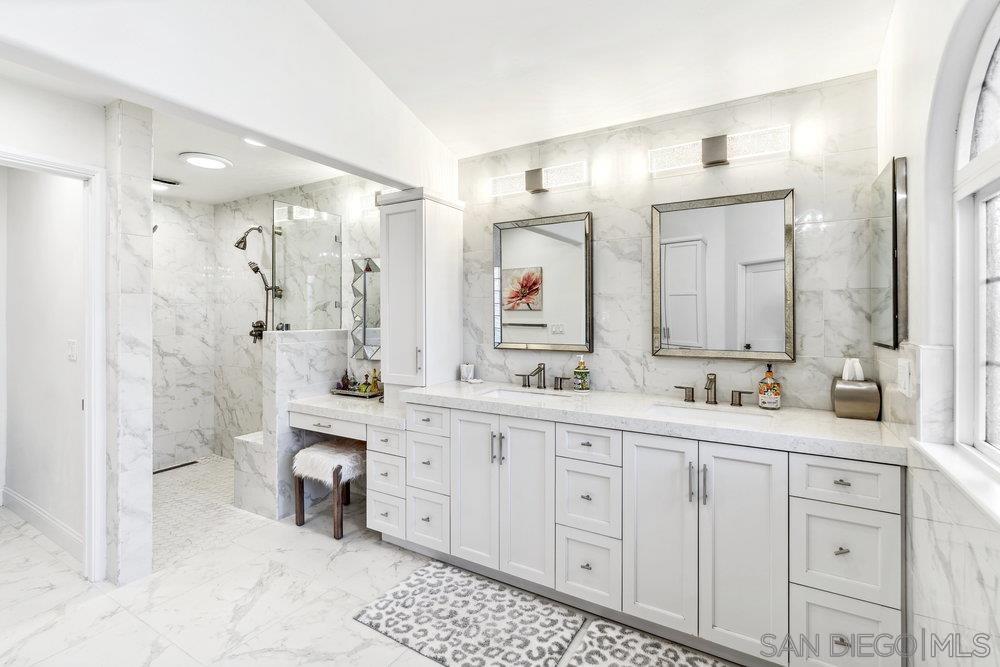 Detail Gallery Image 12 of 22 For 12385  Conquistador Way, San Diego,  CA 92128 - 3 Beds | 2 Baths