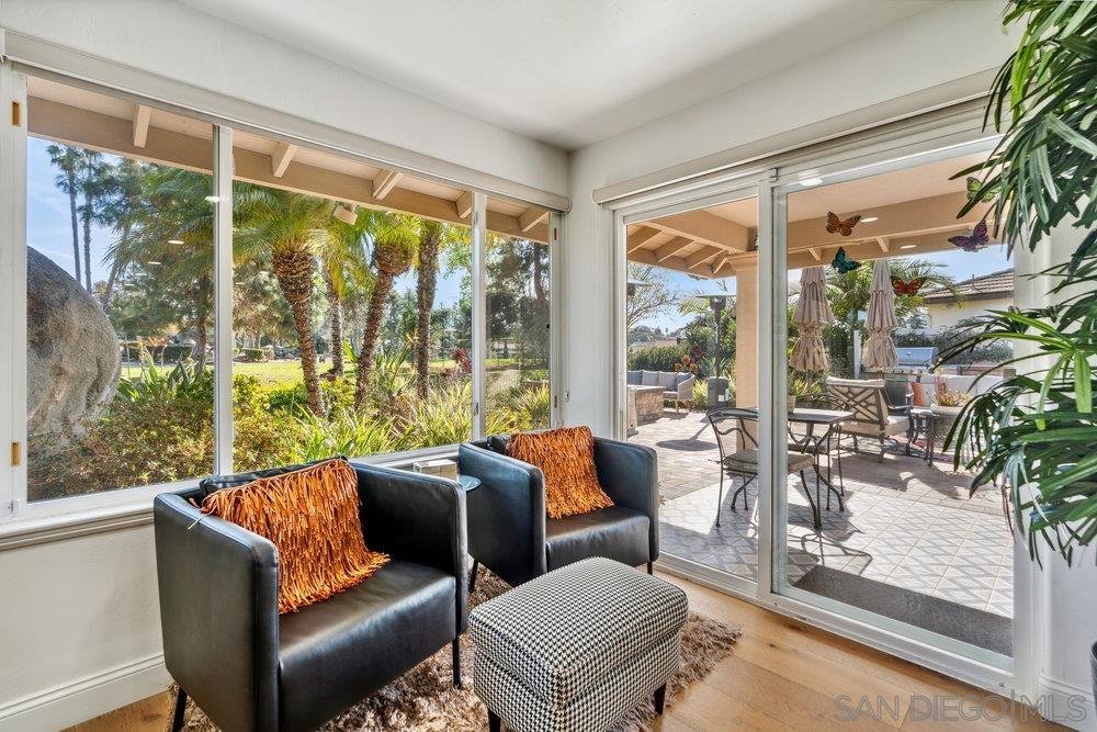 Detail Gallery Image 8 of 22 For 12385  Conquistador Way, San Diego,  CA 92128 - 3 Beds | 2 Baths