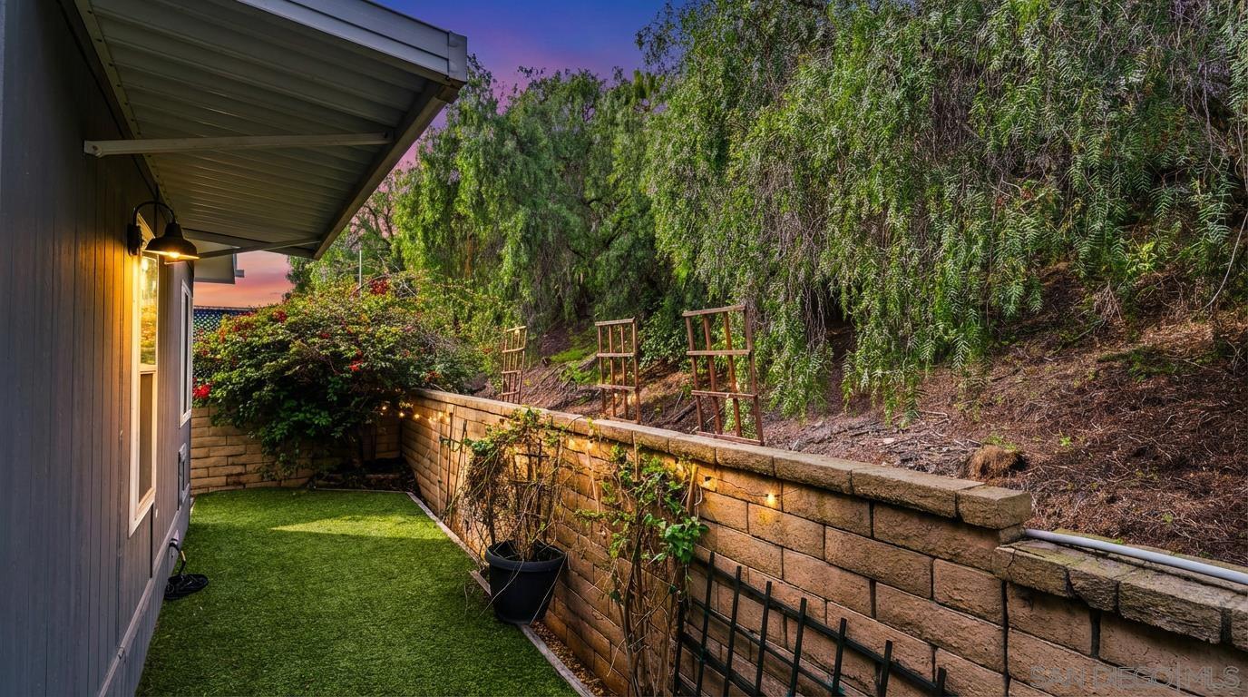 Detail Gallery Image 26 of 27 For 7002  San Bartolo St  #30,  Carlsbad,  CA 92011 - 3 Beds | 2 Baths