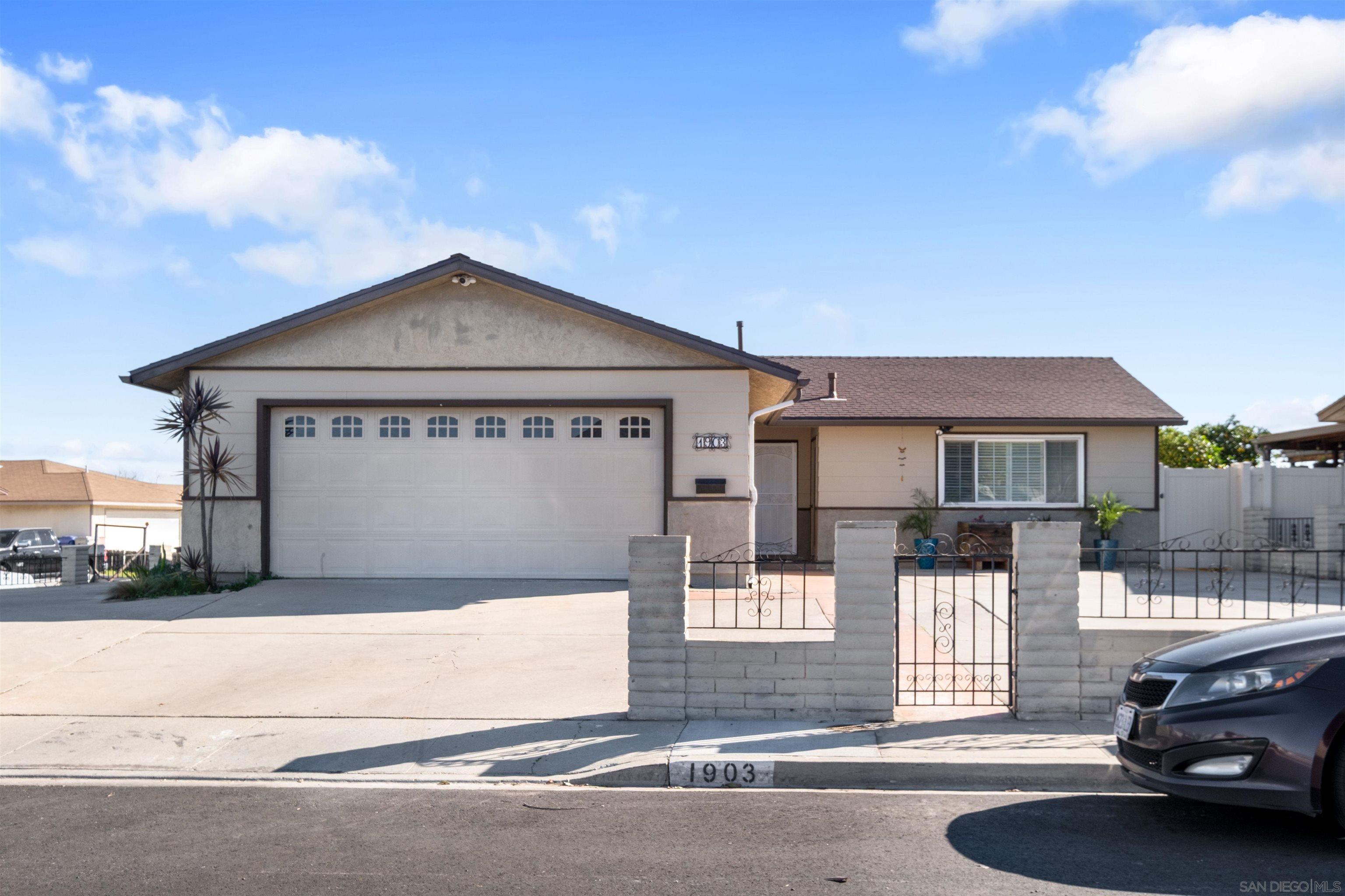 Detail Gallery Image 21 of 28 For 1903  Ruthie Way, San Diego,  CA 92139 - 4 Beds | 3 Baths